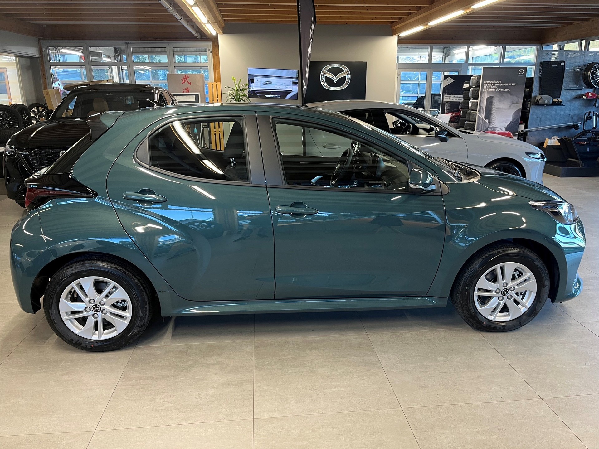 MAZDA 2 Hybrid Prime-line-image-3