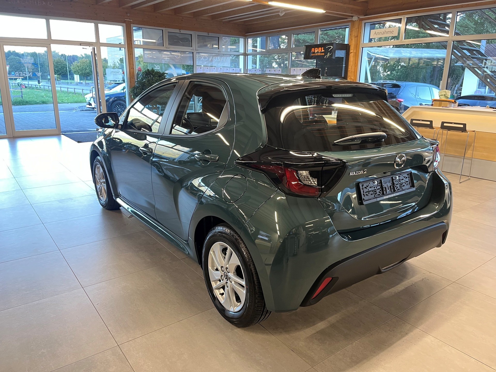 MAZDA 2 Hybrid Prime-line-image-6