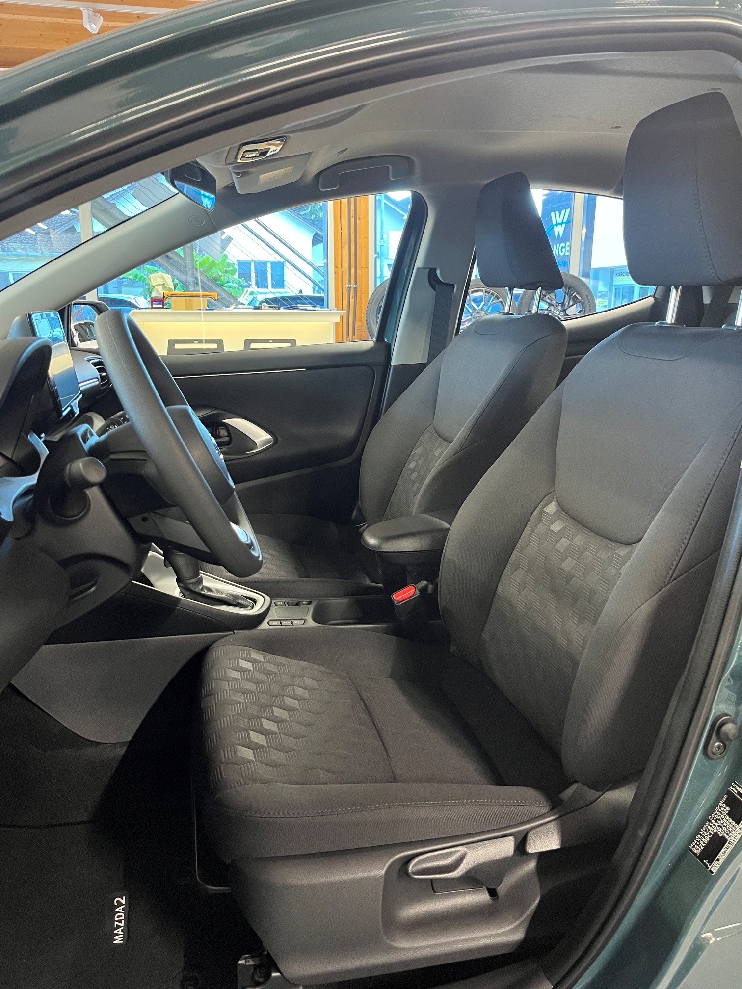 MAZDA 2 Hybrid Prime-line-image-9