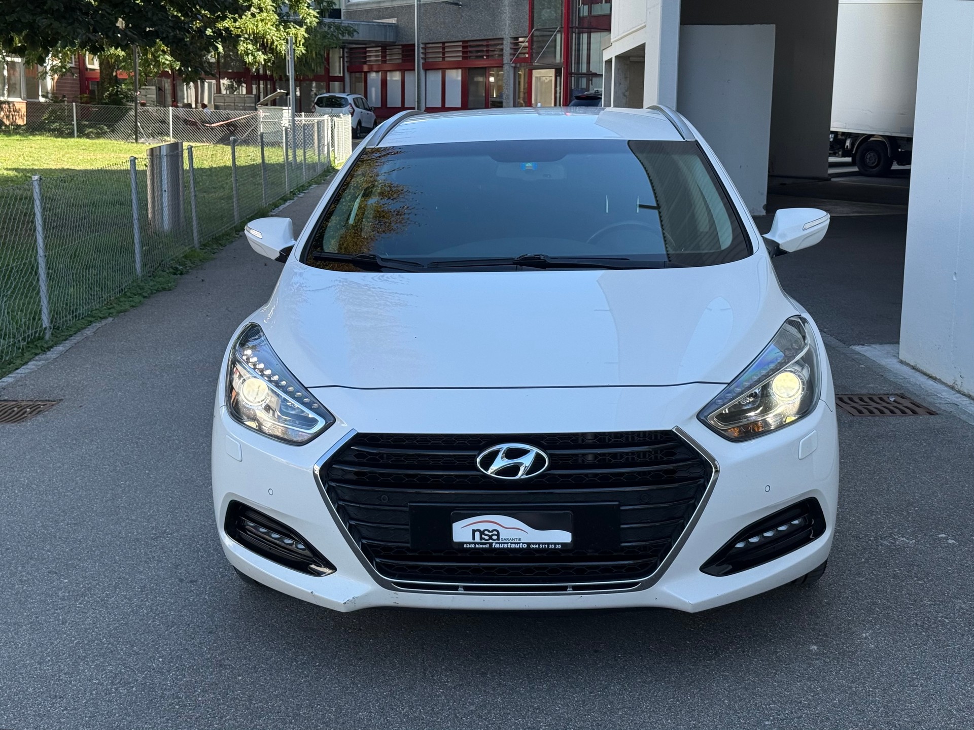 HYUNDAI i40 Wagon 1.7 CRDI Vertex Automatic-image-0