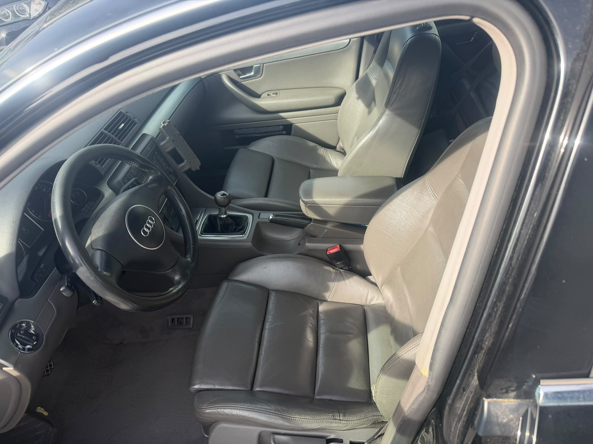 AUDI A4 Avant 1.9 TDI-image-7