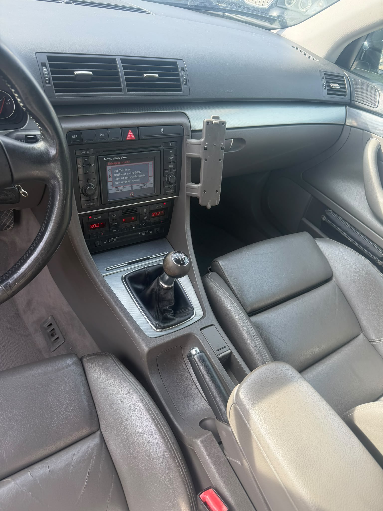 AUDI A4 Avant 1.9 TDI-image-5