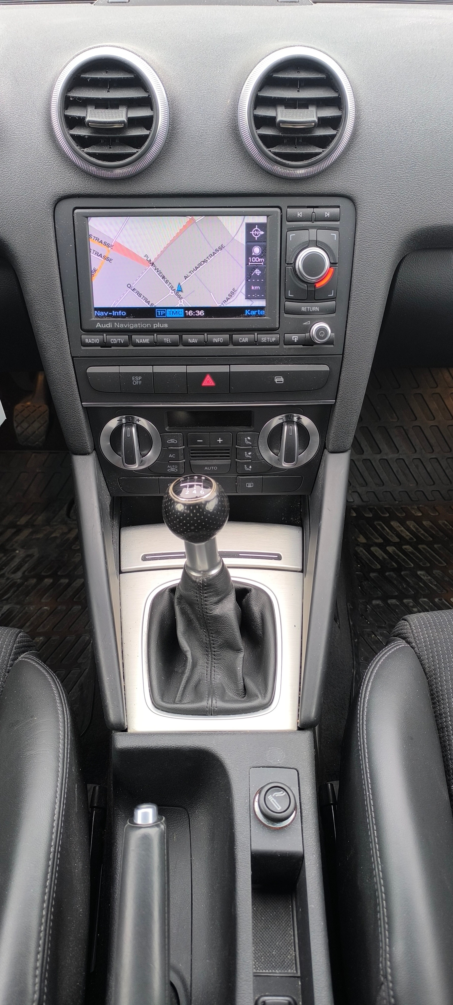 AUDI A3 Sportback 2.0 TDI S-line Attraction quattro-image-8