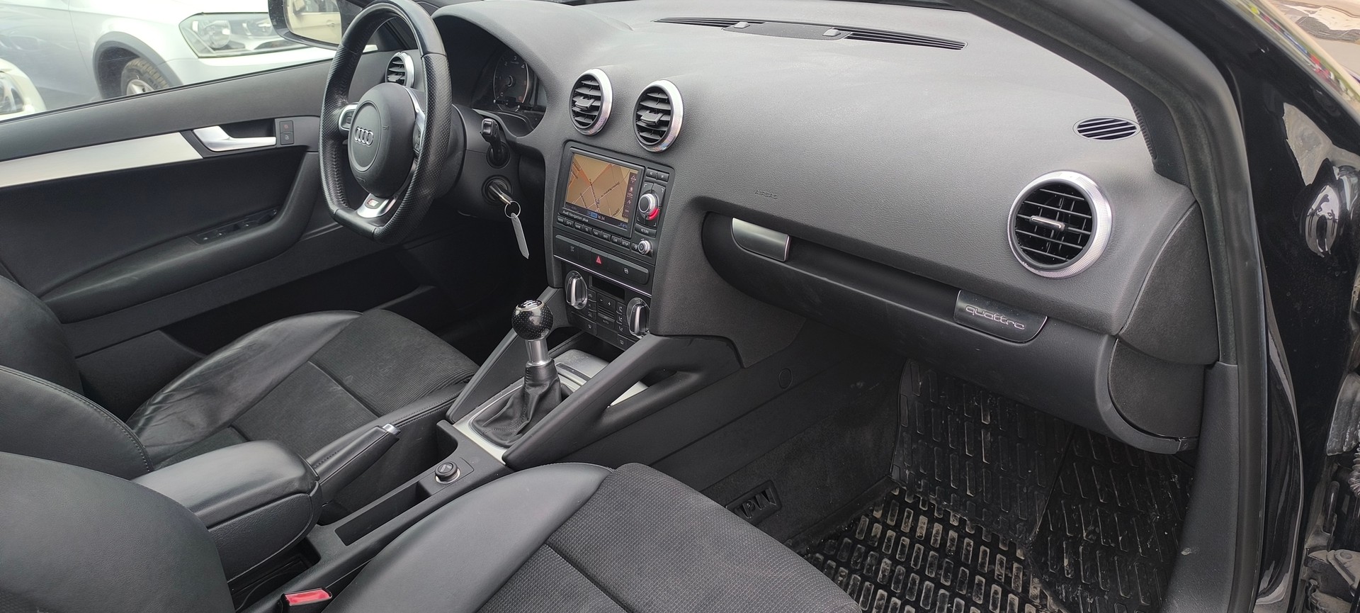 AUDI A3 Sportback 2.0 TDI S-line Attraction quattro-image-13