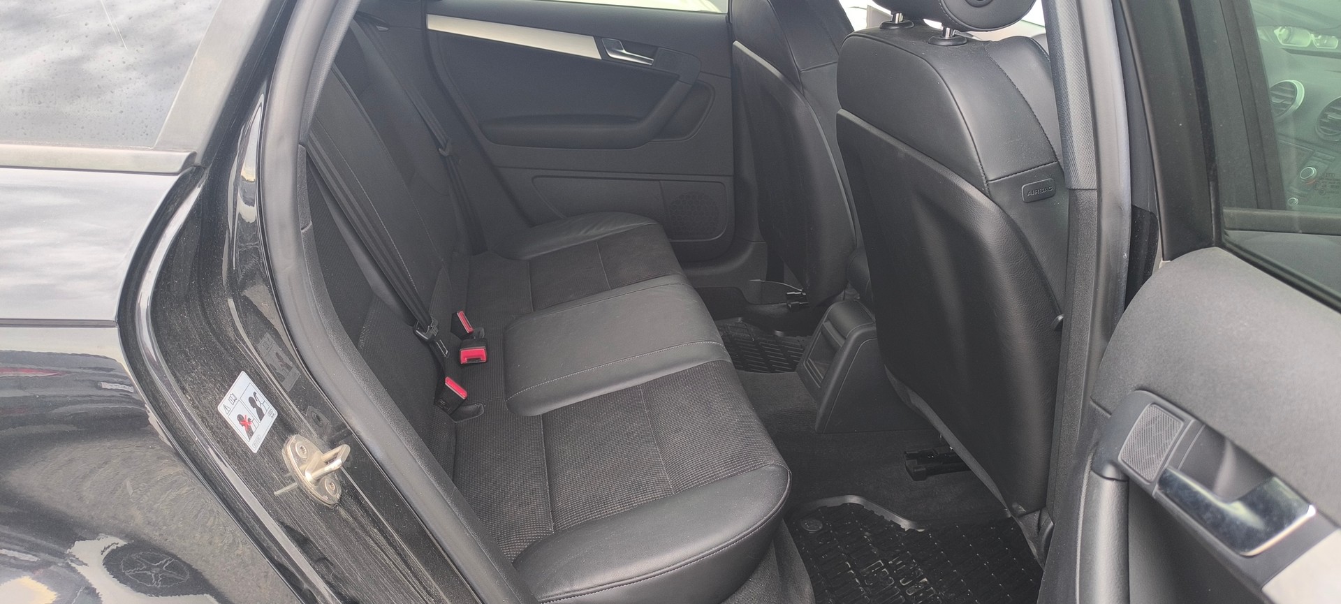 AUDI A3 Sportback 2.0 TDI S-line Attraction quattro-image-14