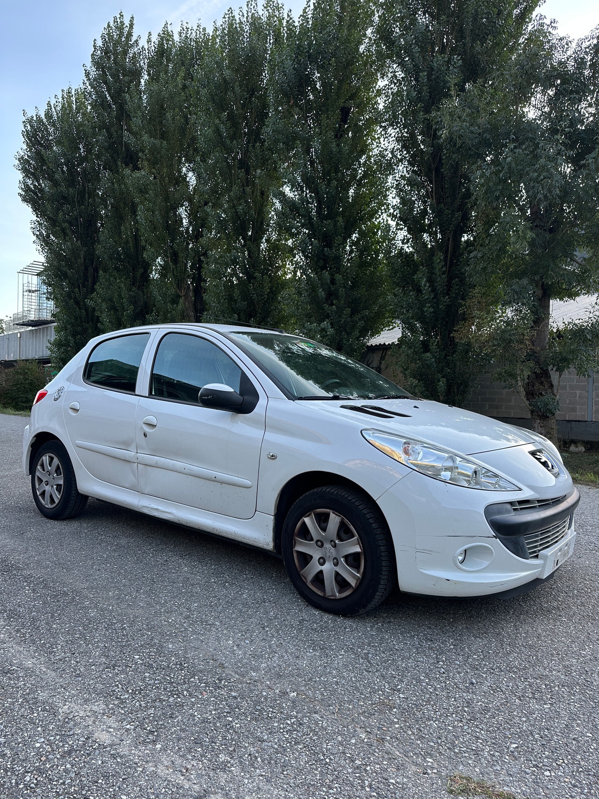PEUGEOT 206+ 1.4 Trendy-image-4