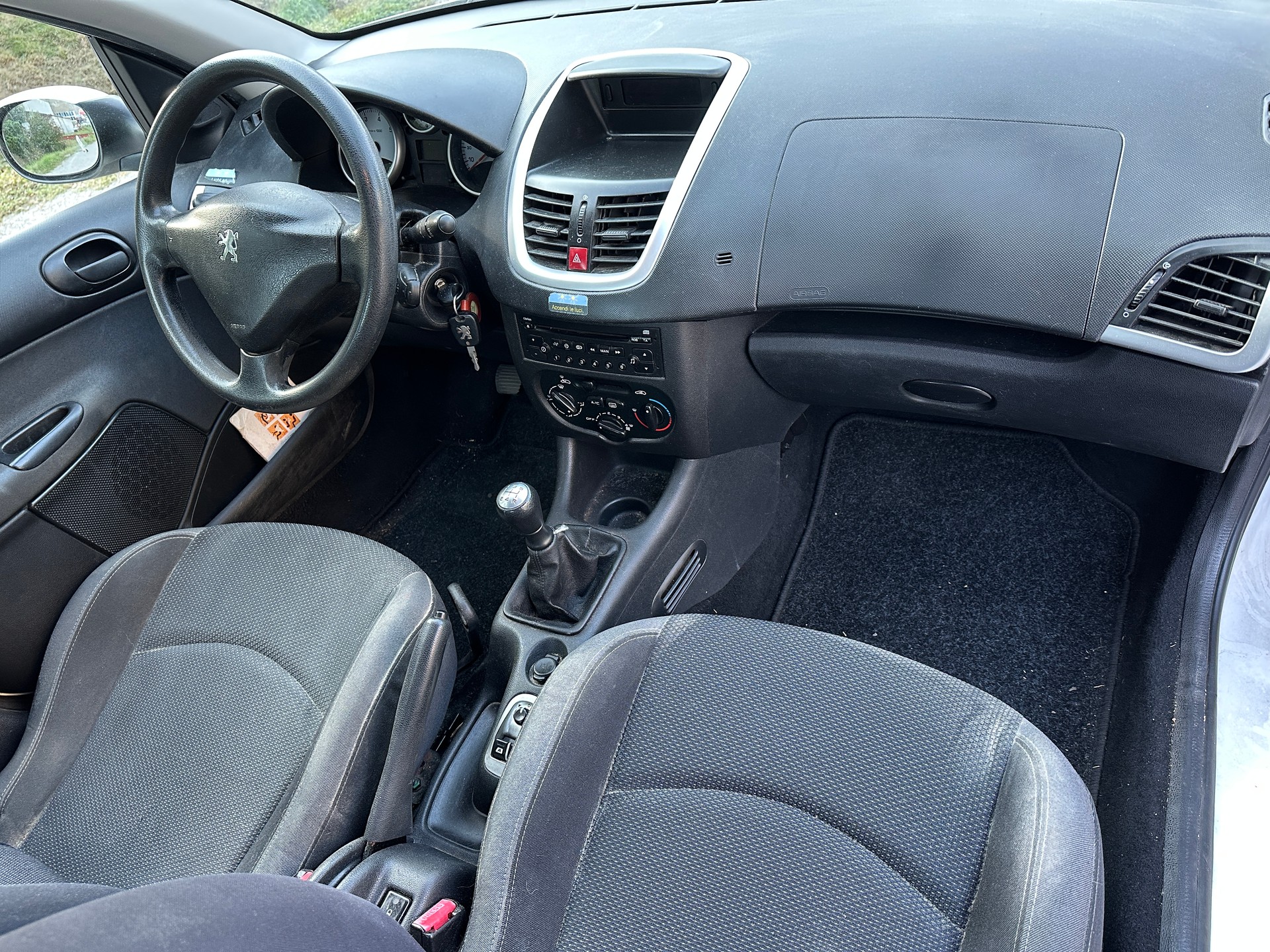 PEUGEOT 206+ 1.4 Trendy-image-7