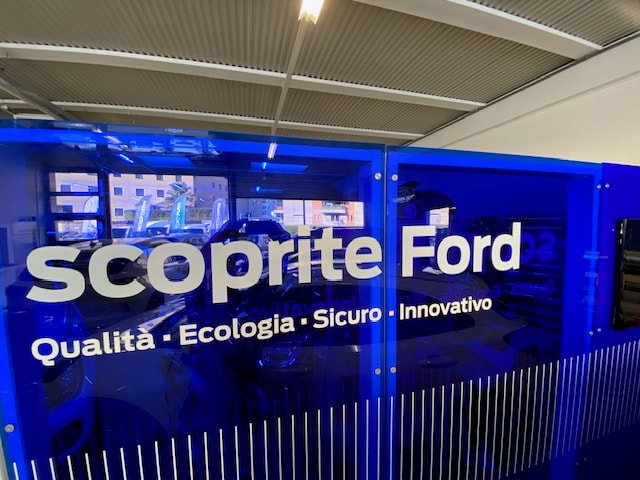 FORD Transit Courier Van 1.0 EcoBoost Trend Automat-image-11