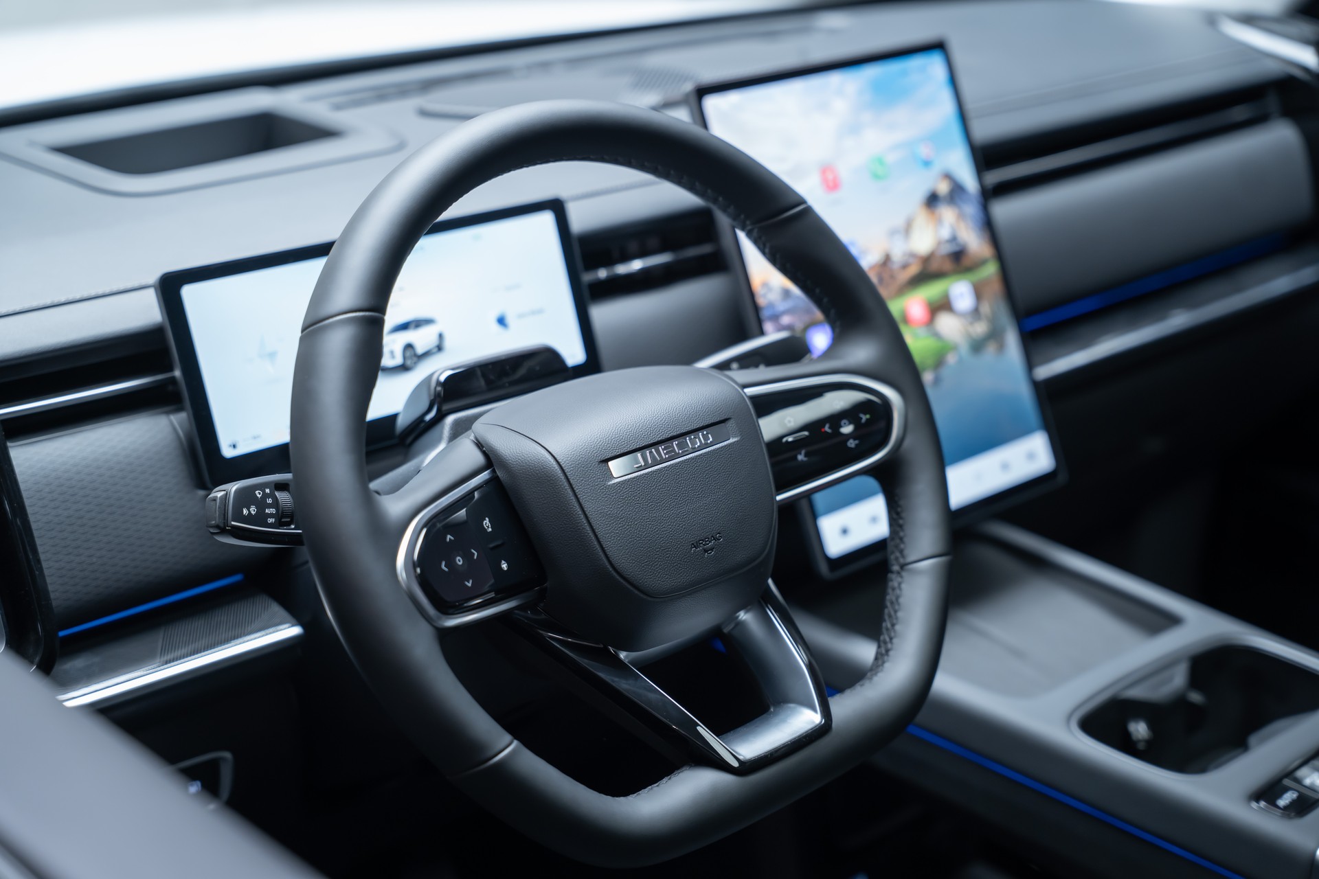 JAECOO 7 1.5TGDI HEV Exclusive DCT / Panorama-Schiebedach / Head-Up Display / 360° Kamera-image-13