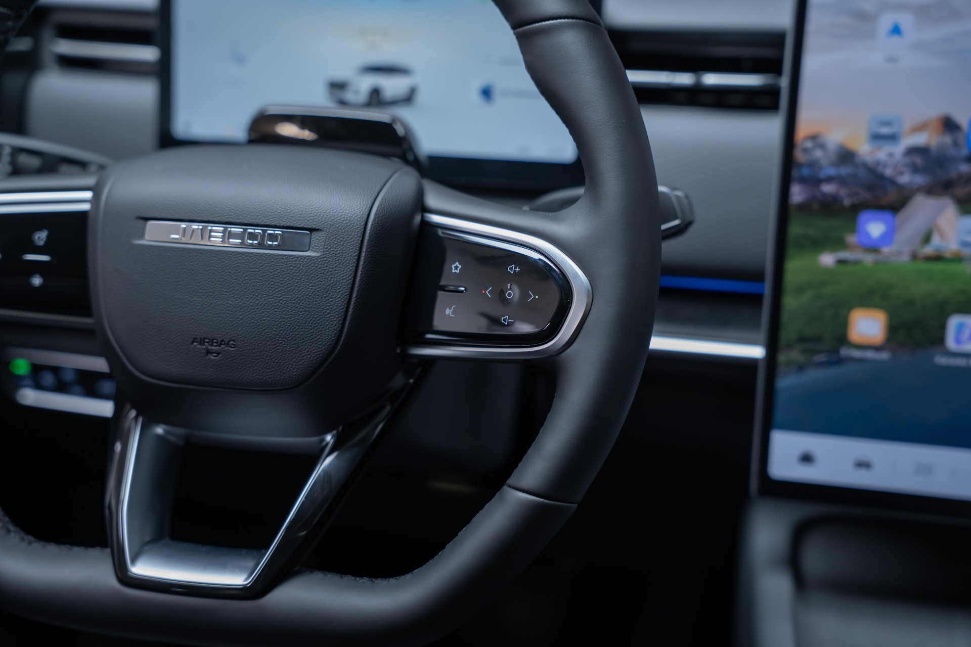 JAECOO 7 1.5TGDI HEV Exclusive DCT / Panorama-Schiebedach / Head-Up Display / 360° Kamera-image-25