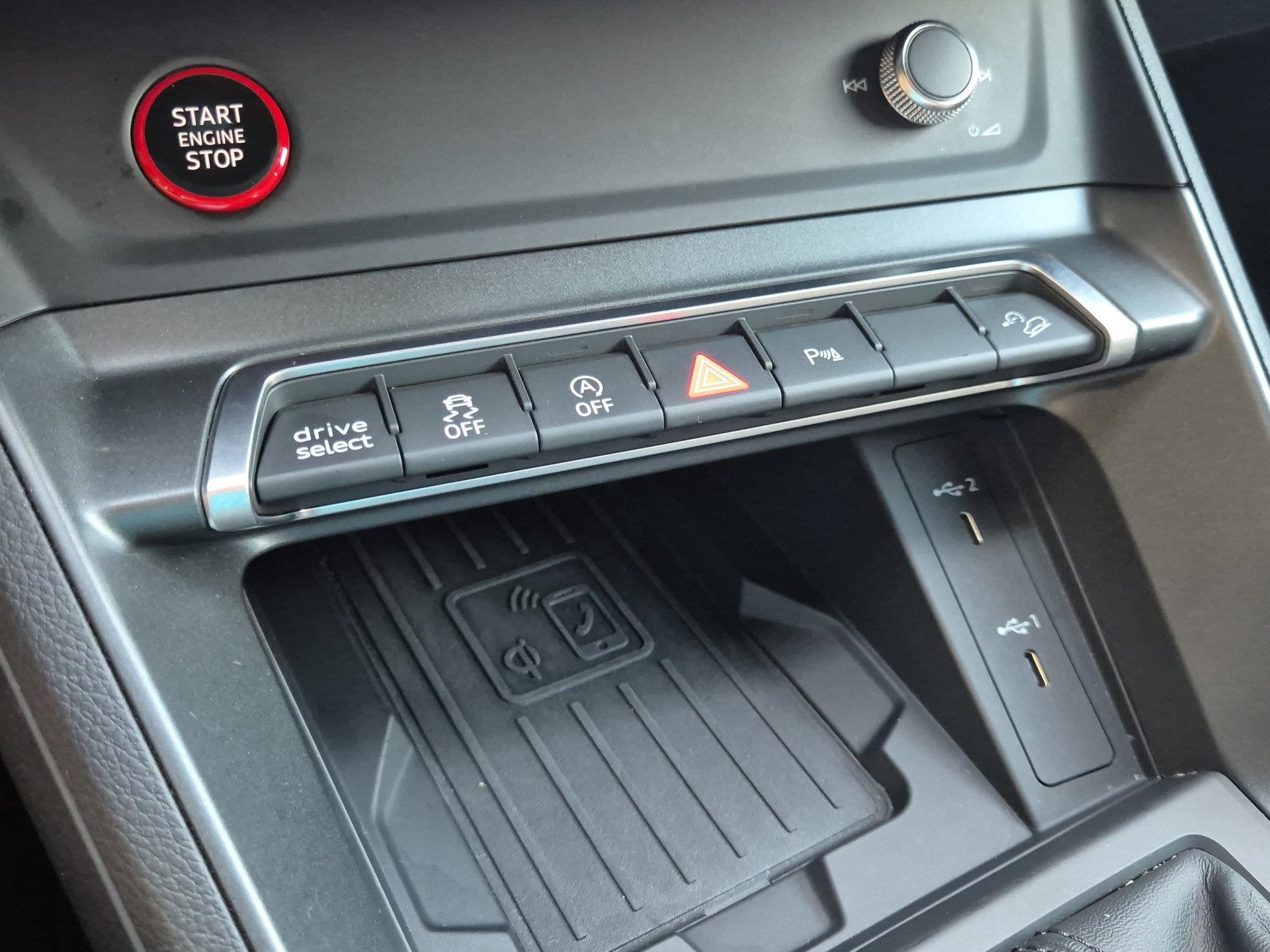 AUDI RS Q3 Sportback quattro S tronic-image-18