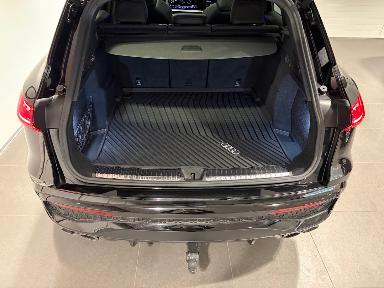 AUDI SQ5 TFSI quattro S-tronic-image-12