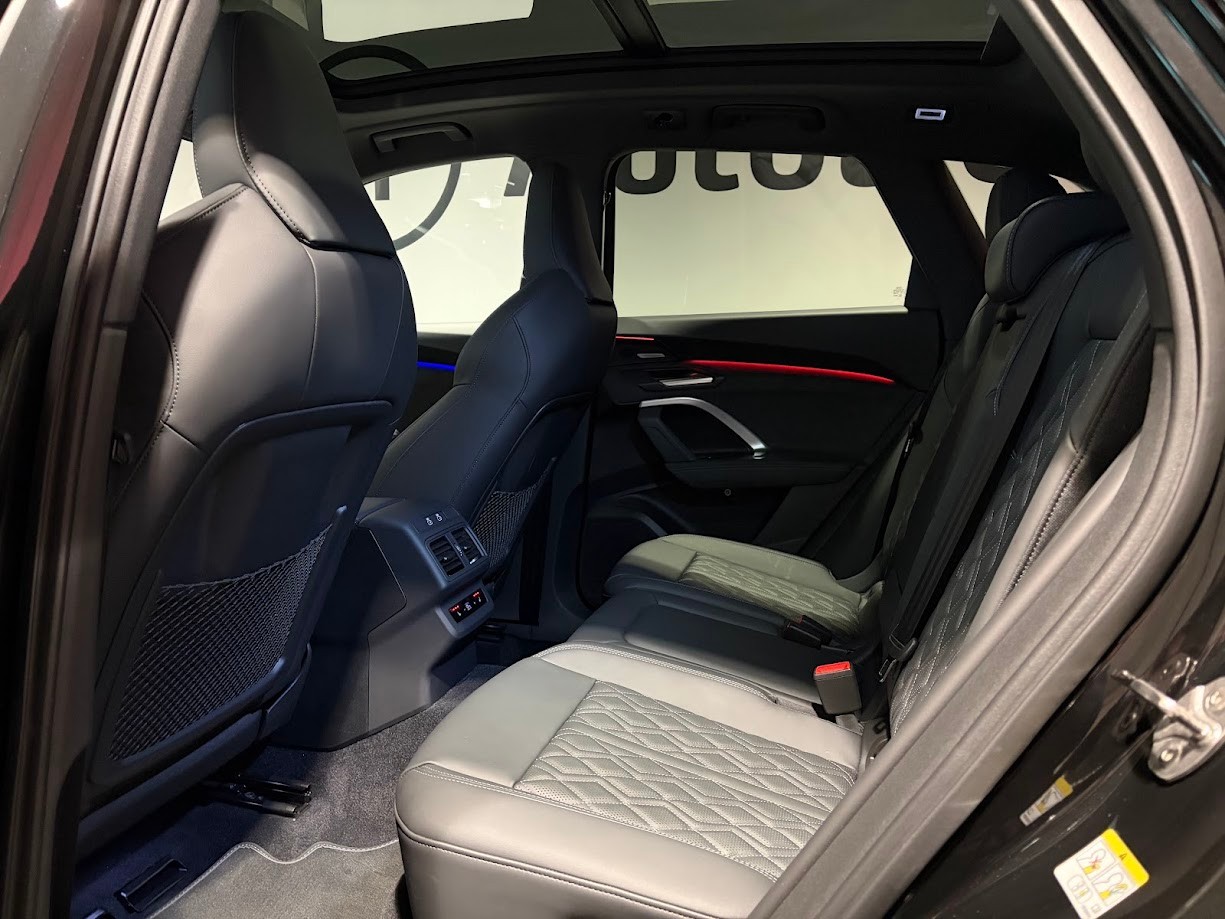 AUDI SQ5 TFSI quattro S-tronic-image-4