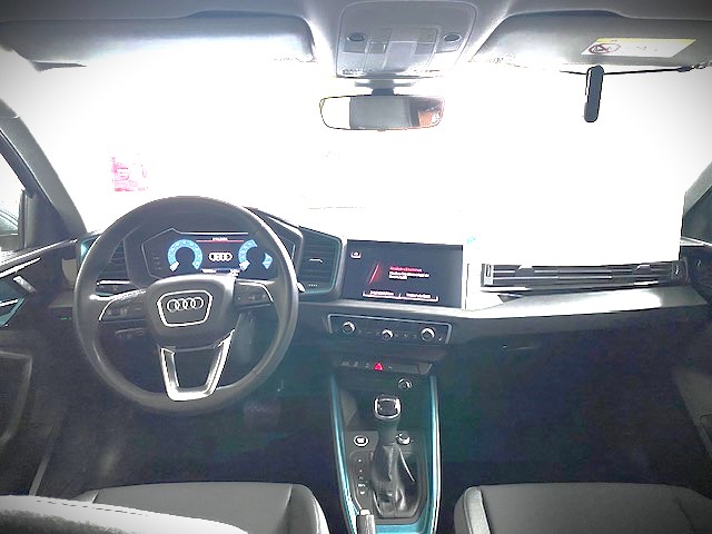 AUDI A1 Sportback 1.5 35 TFSI Advanced S-Tronic-image-10