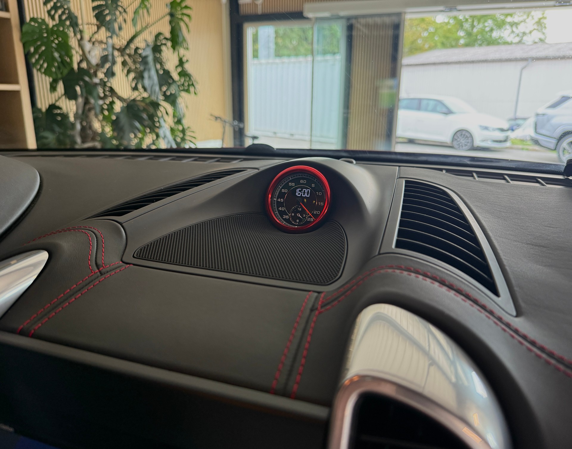 PORSCHE Cayenne GTS-image-15