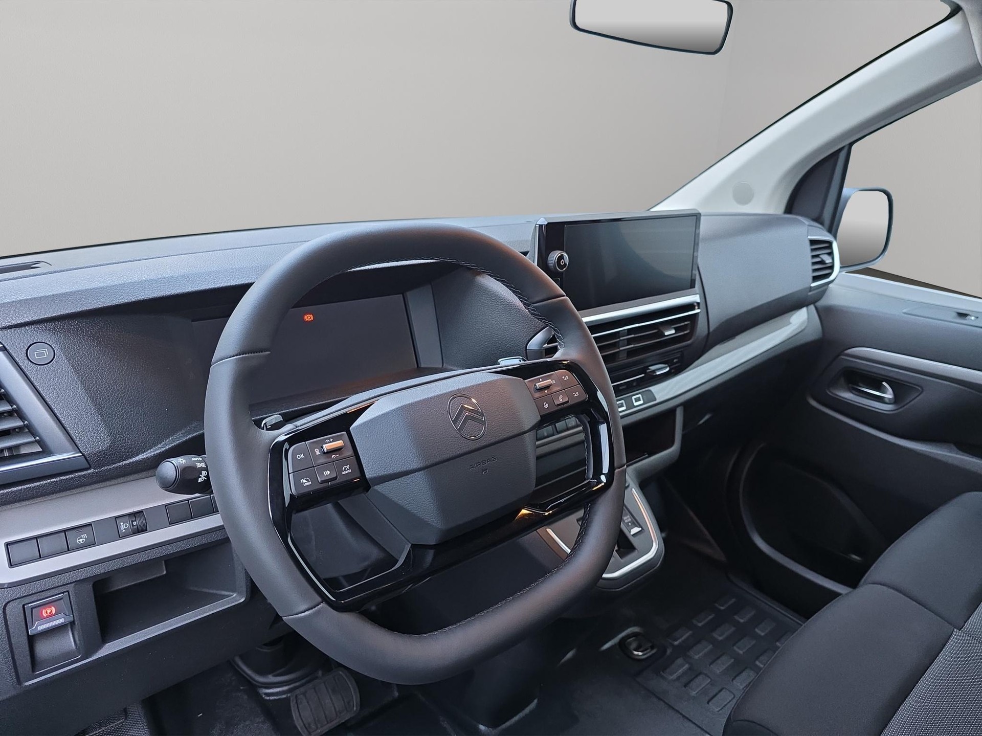 CITROEN e-Jumpy Kaw. M 75 kWh-image-8
