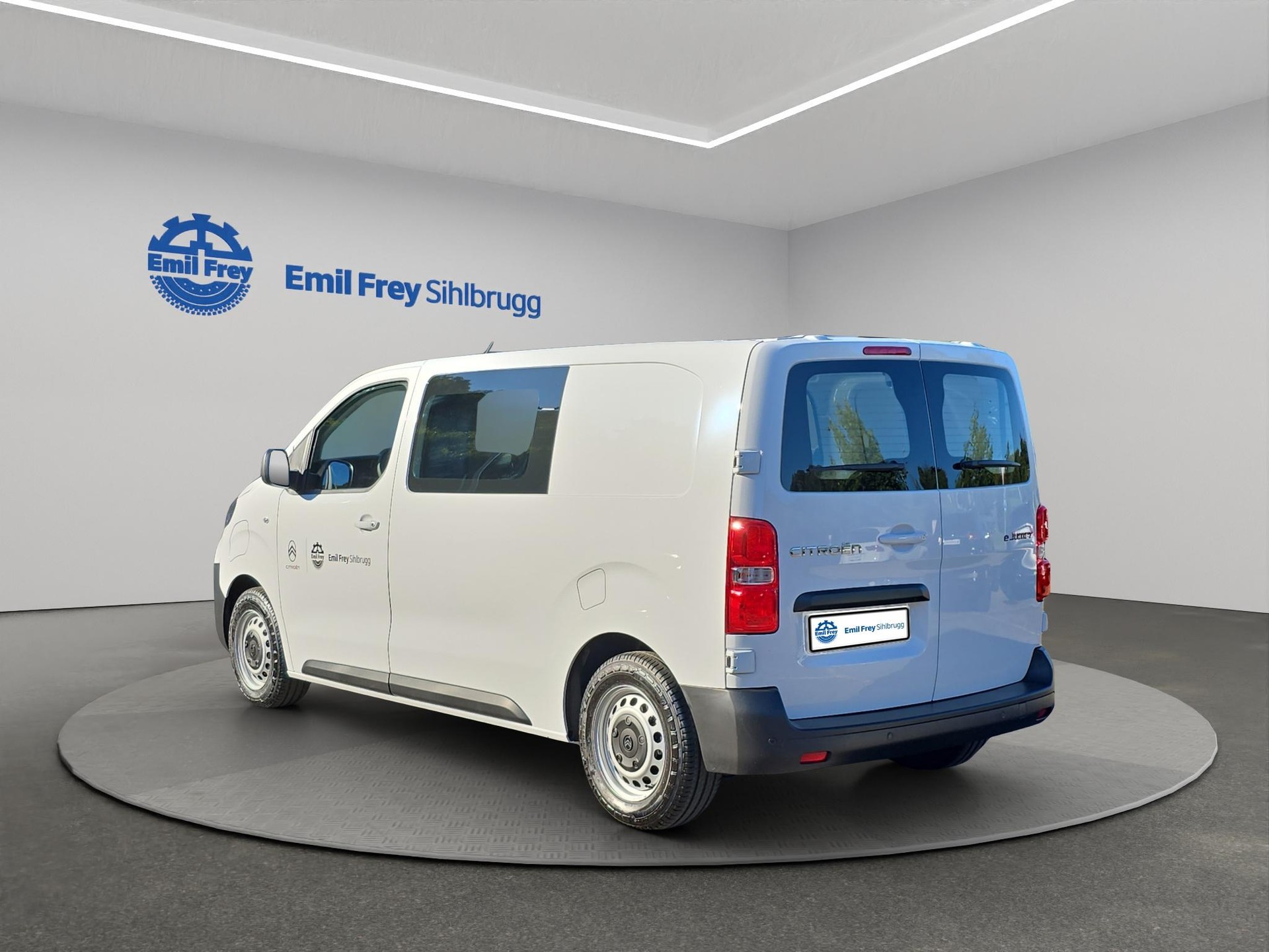 CITROEN e-Jumpy Kaw. M 75 kWh-image-3
