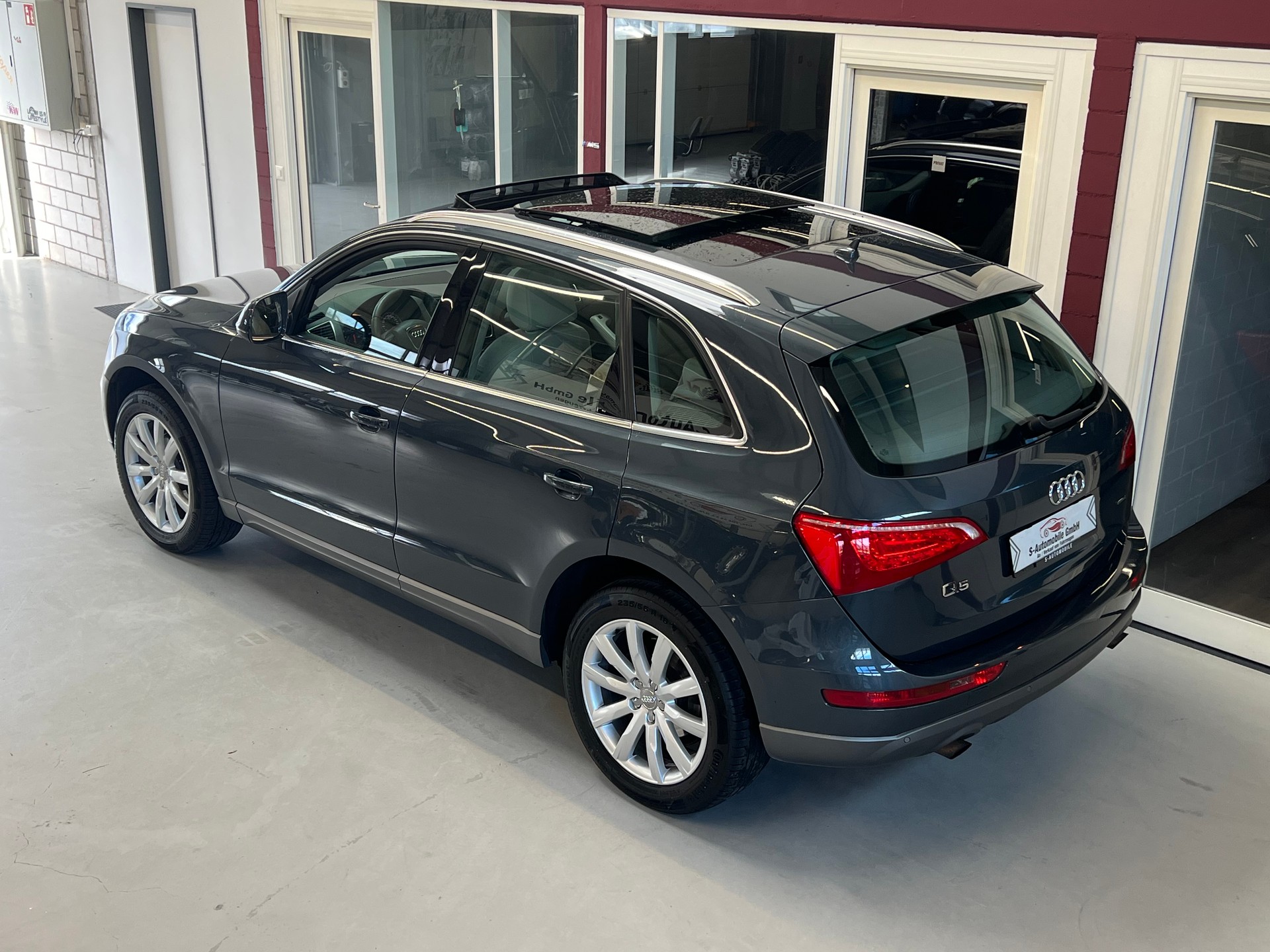 AUDI Q5 2.0TFSI QUATTRO S-TRONIC-image-4