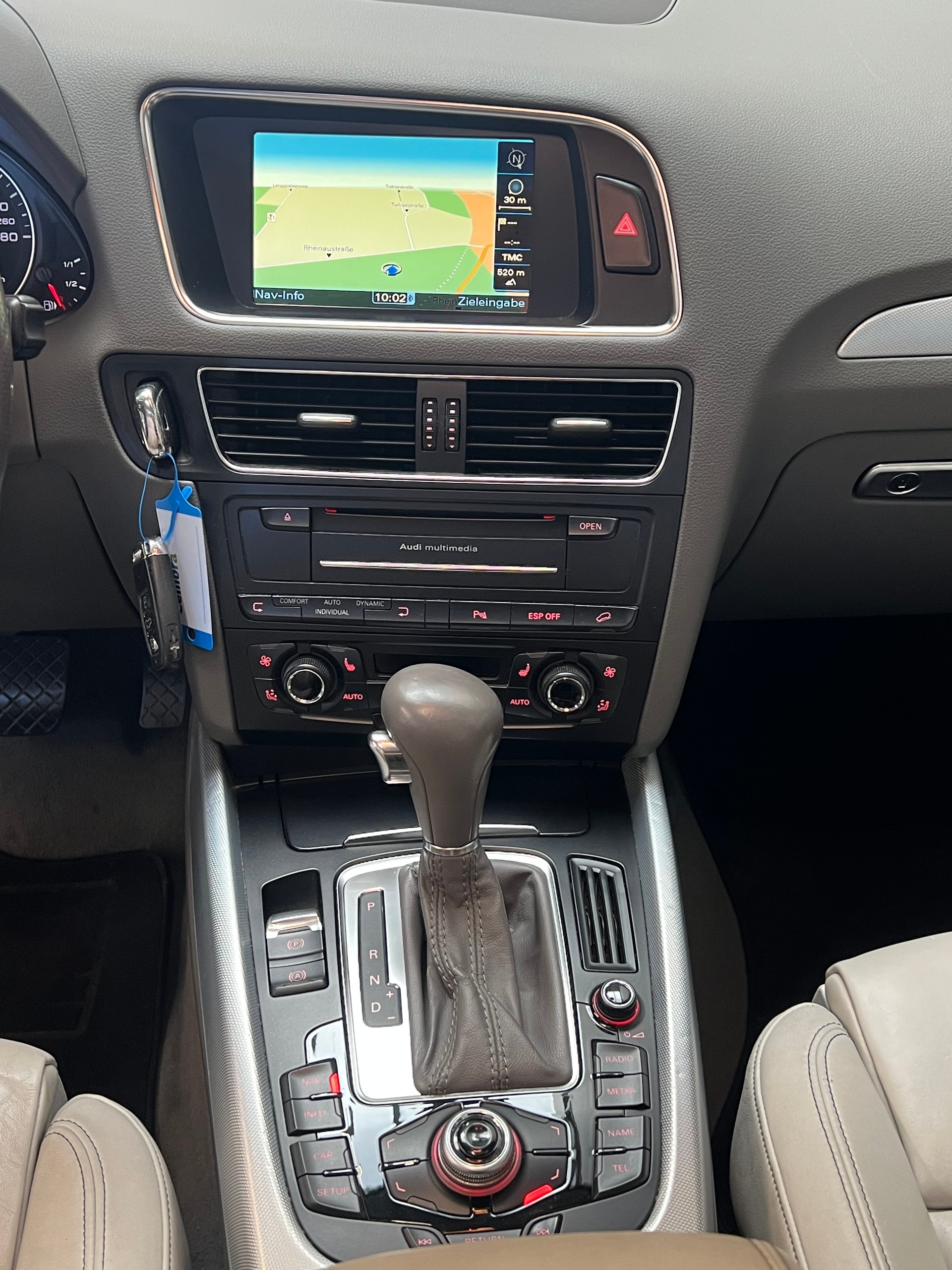 AUDI Q5 2.0TFSI QUATTRO S-TRONIC-image-11