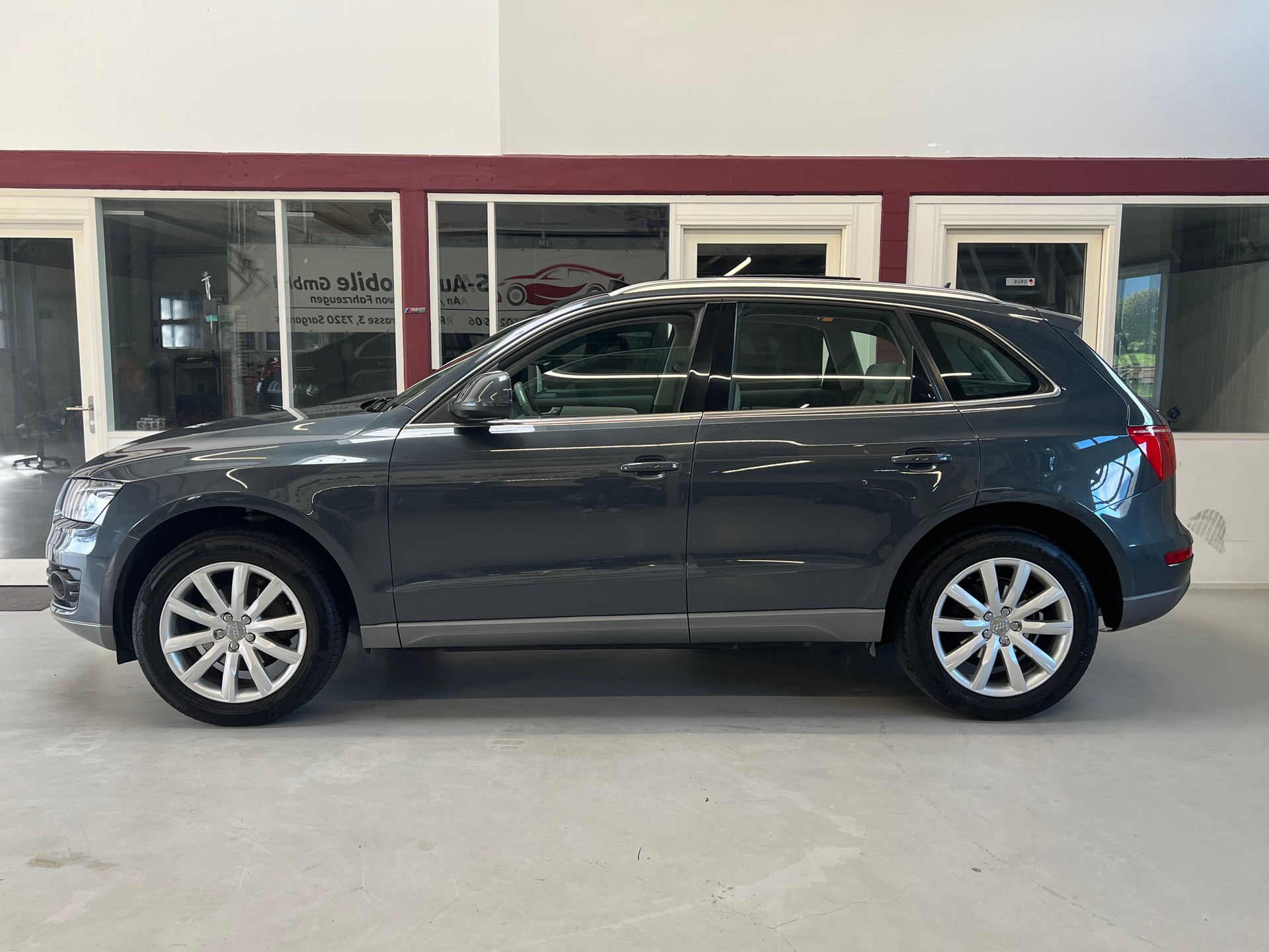 AUDI Q5 2.0TFSI QUATTRO S-TRONIC-image-3