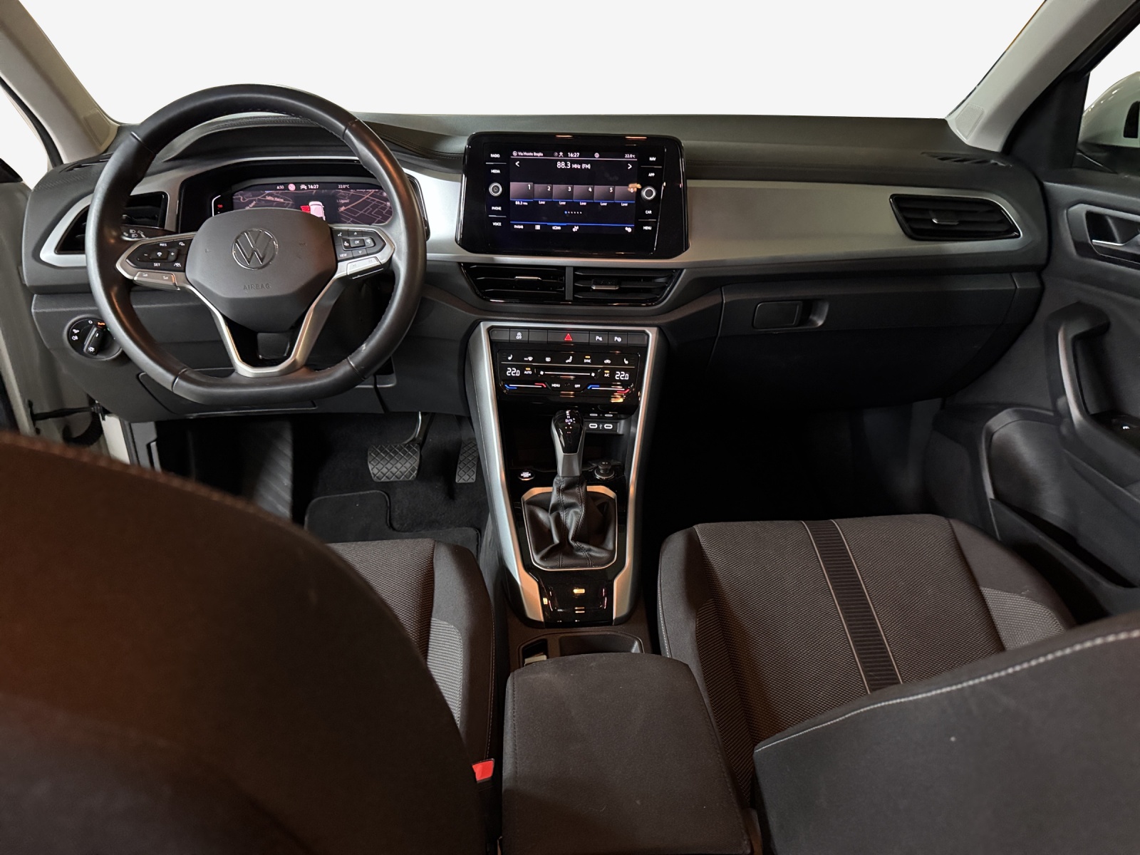 VW T-Roc 1.5 TSI EVO Life United DSG-image-10