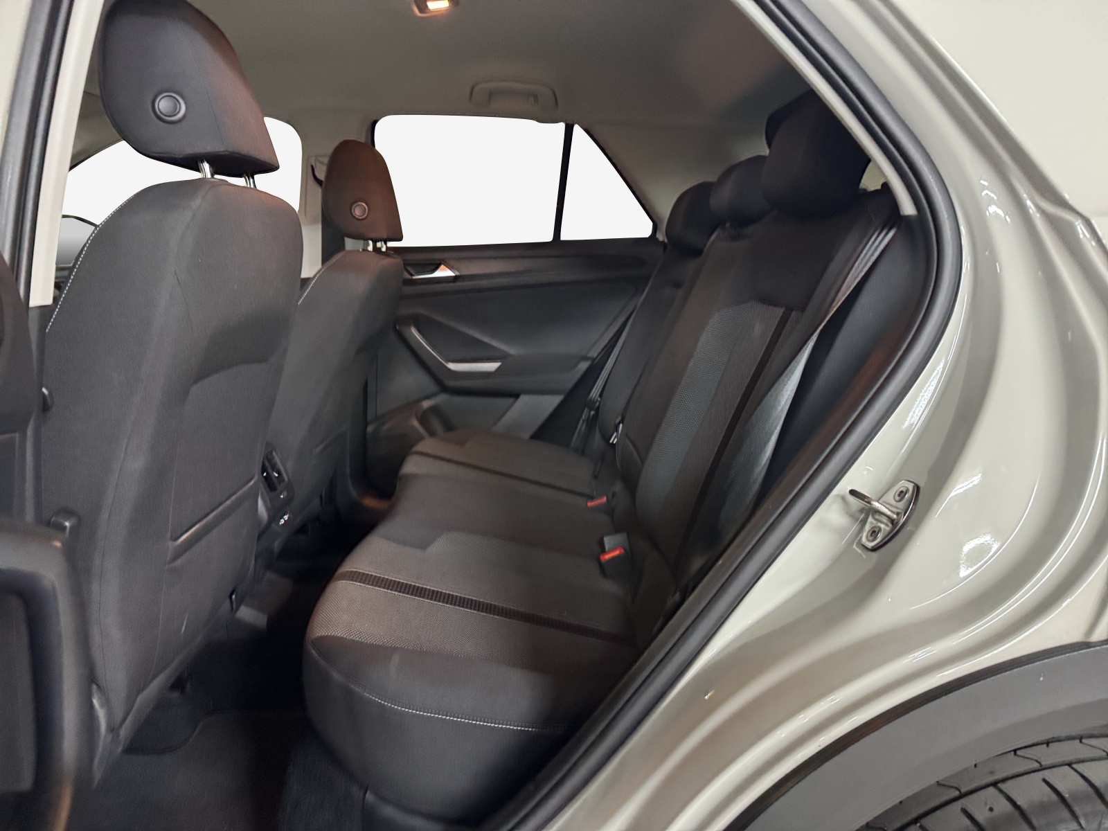 VW T-Roc 1.5 TSI EVO Life United DSG-image-11
