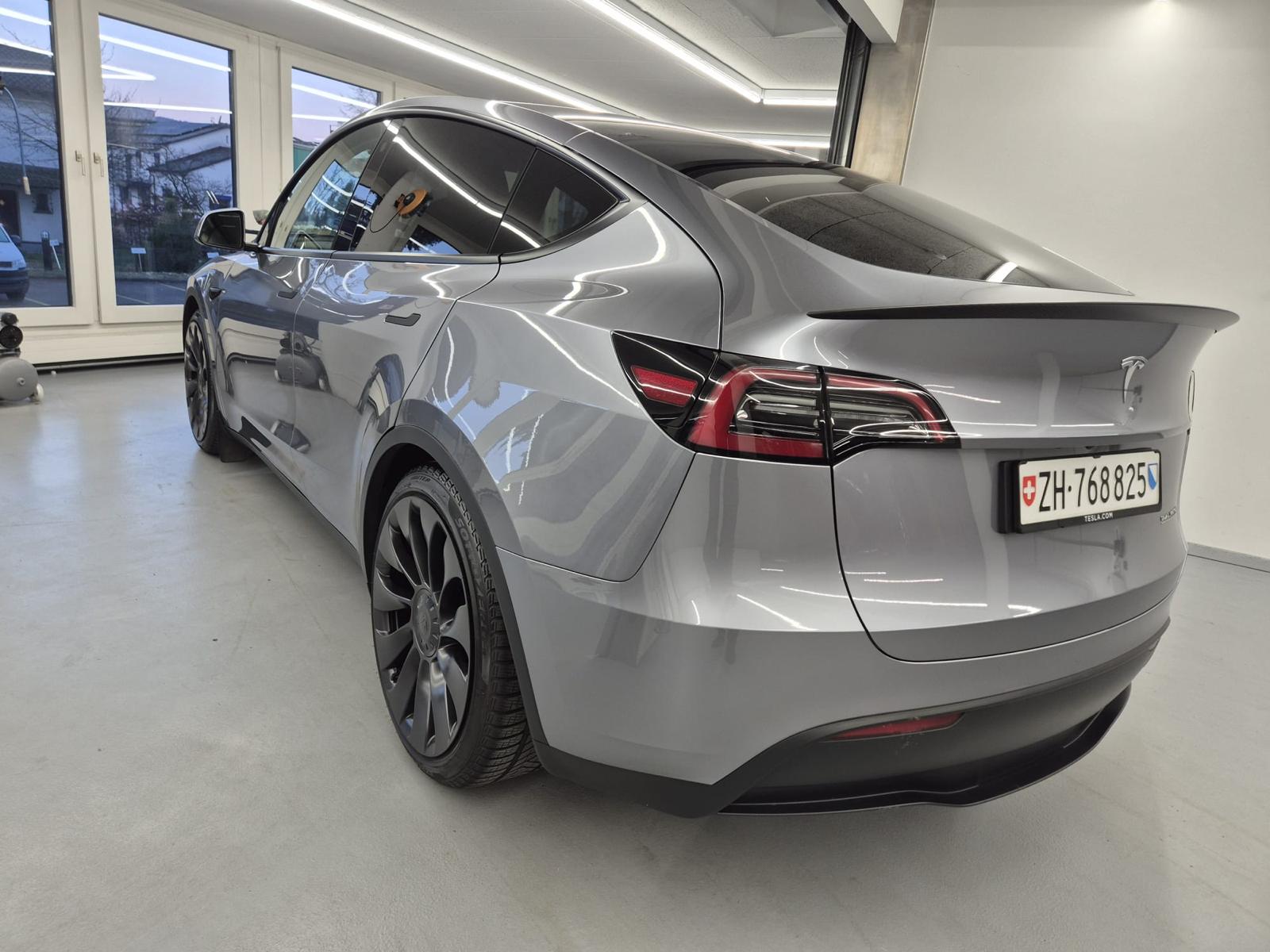 TESLA Model Y Performance mit Full Self-Driving!-image-2