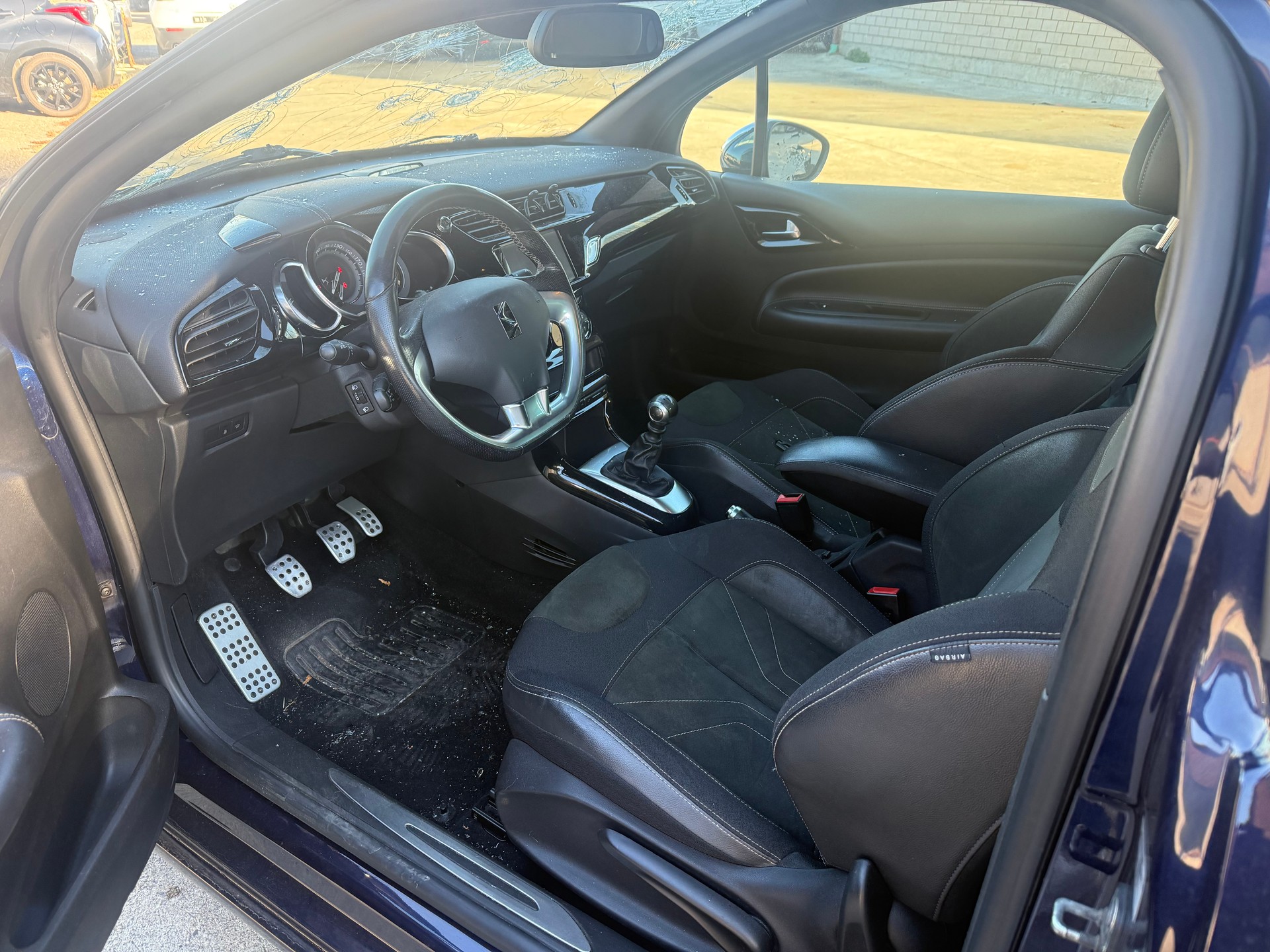 DS AUTOMOBILES DS 3 1.2 PureTech Sport Chic-image-5
