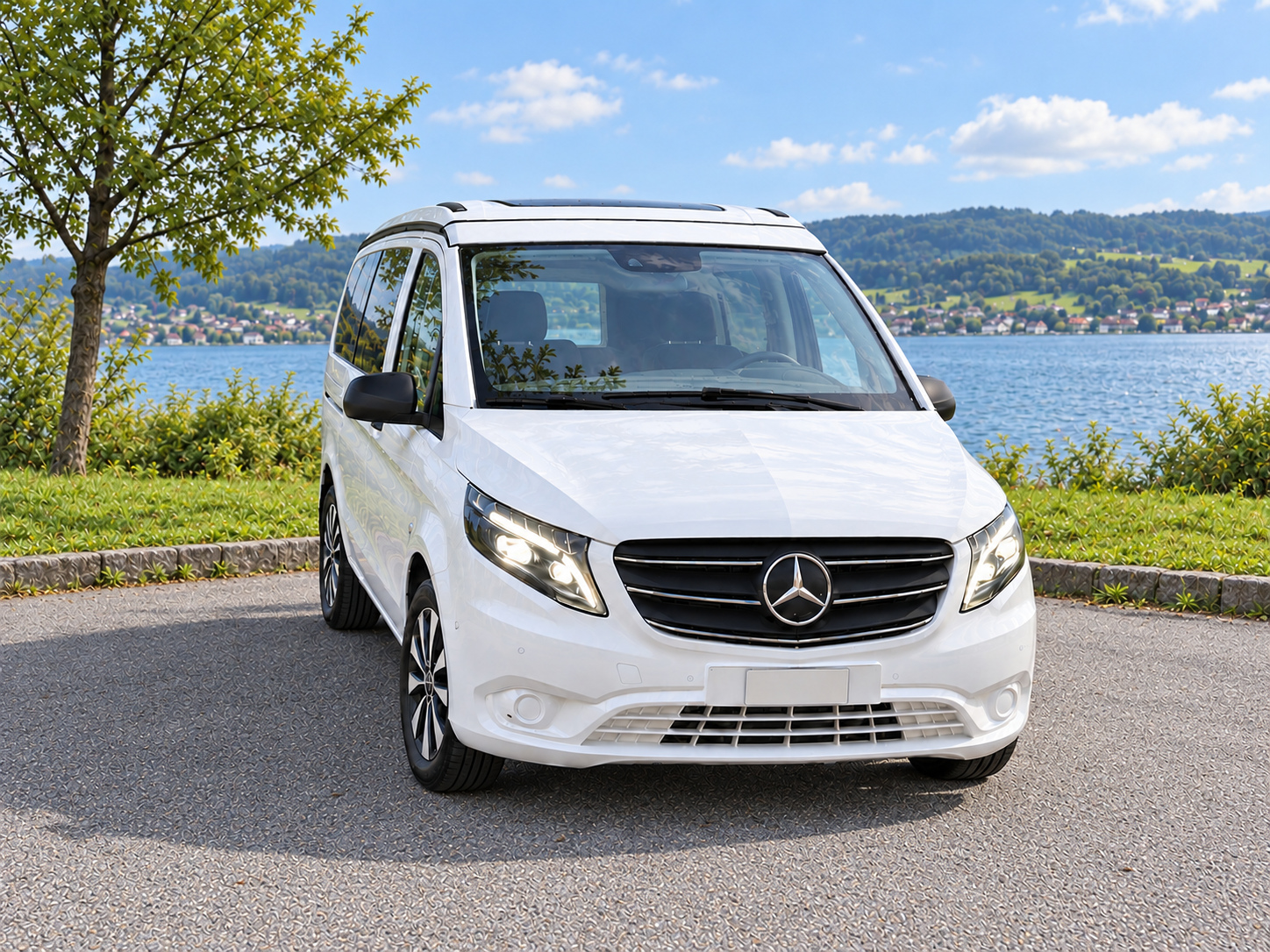 MERCEDES-BENZ 220 d Activity-image-1