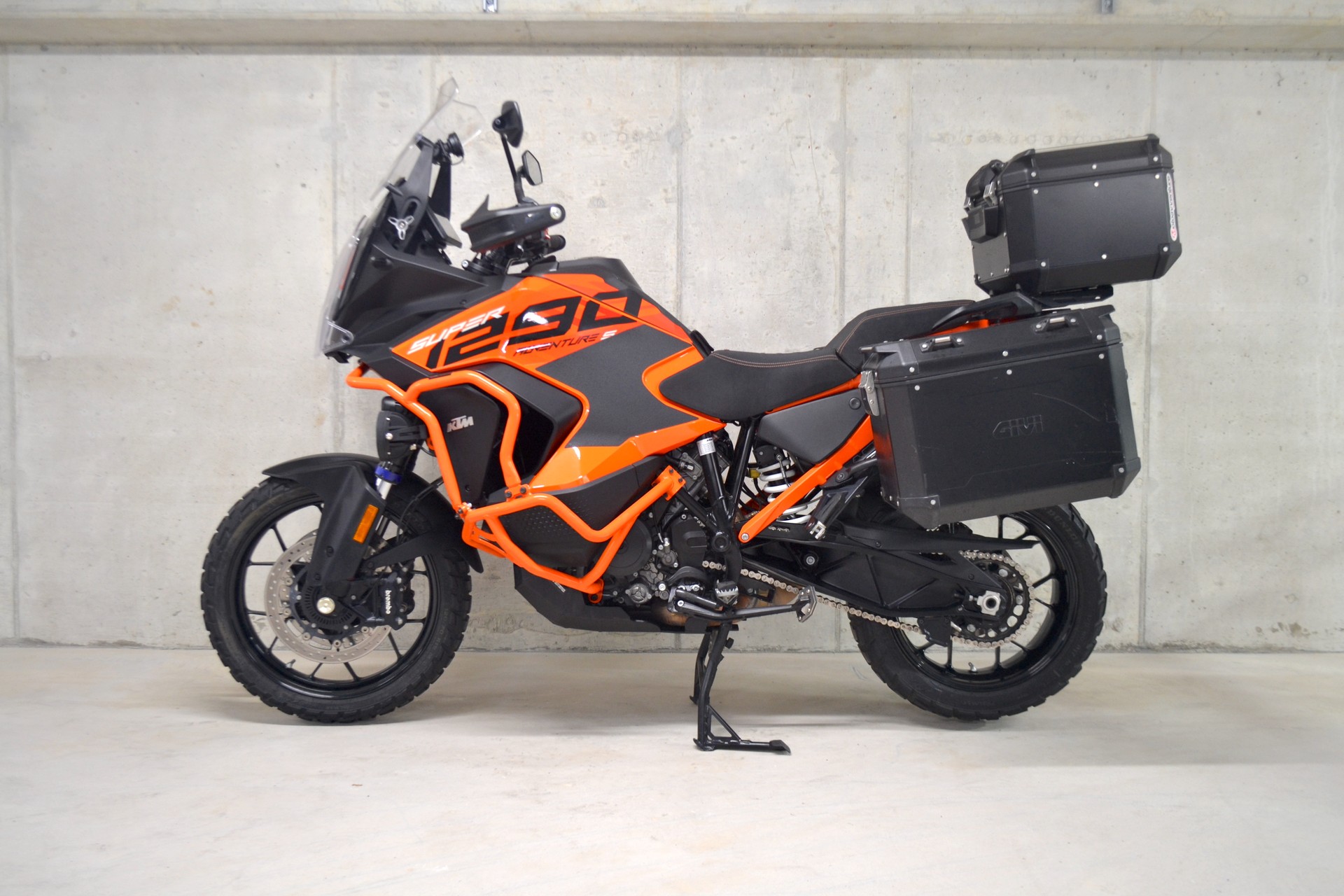 KTM 1290 Super Adventure S-showroom-element-3