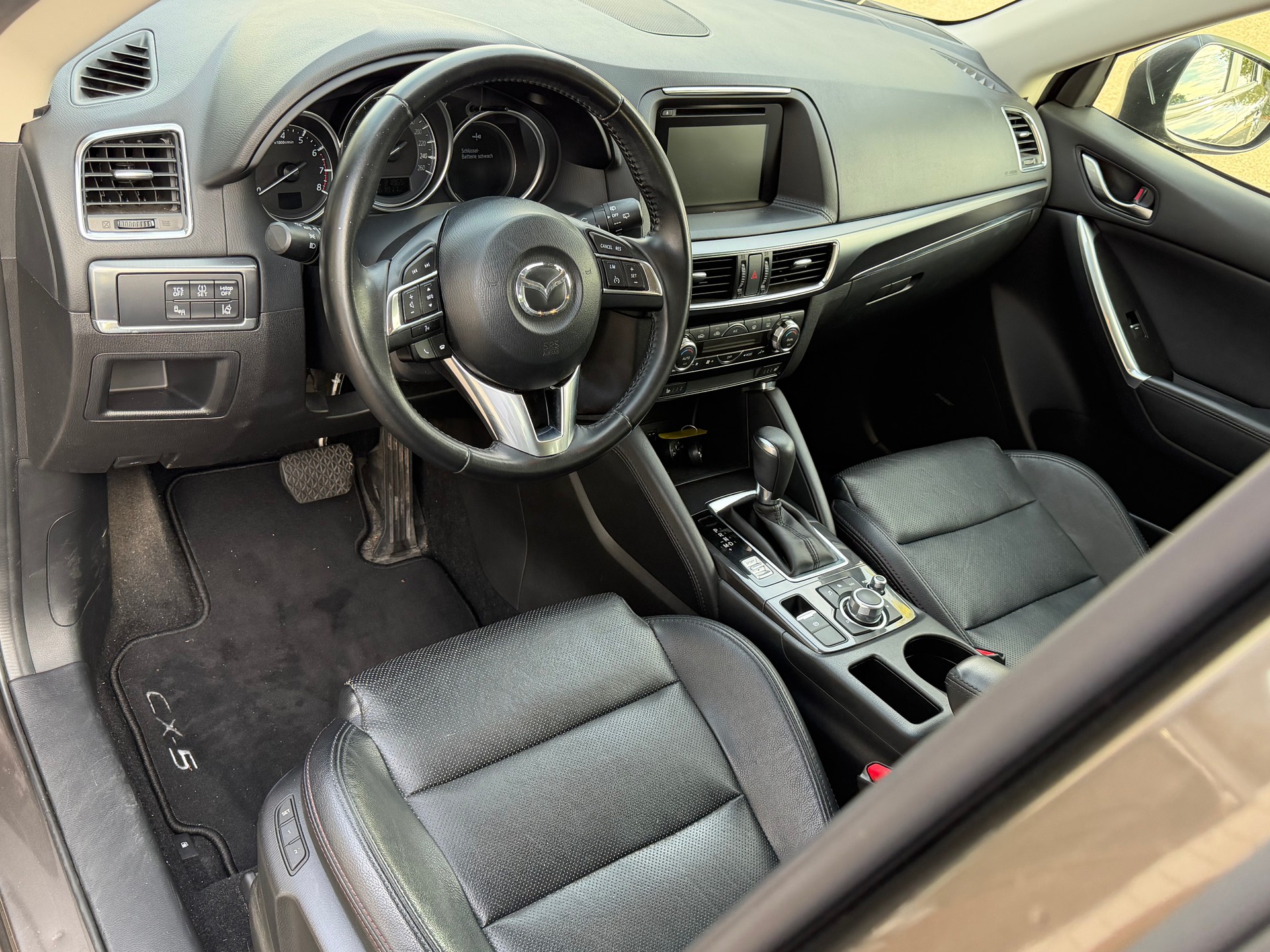MAZDA CX-5 2.5 Revolution AWD Skyactive-G Automatic-image-8