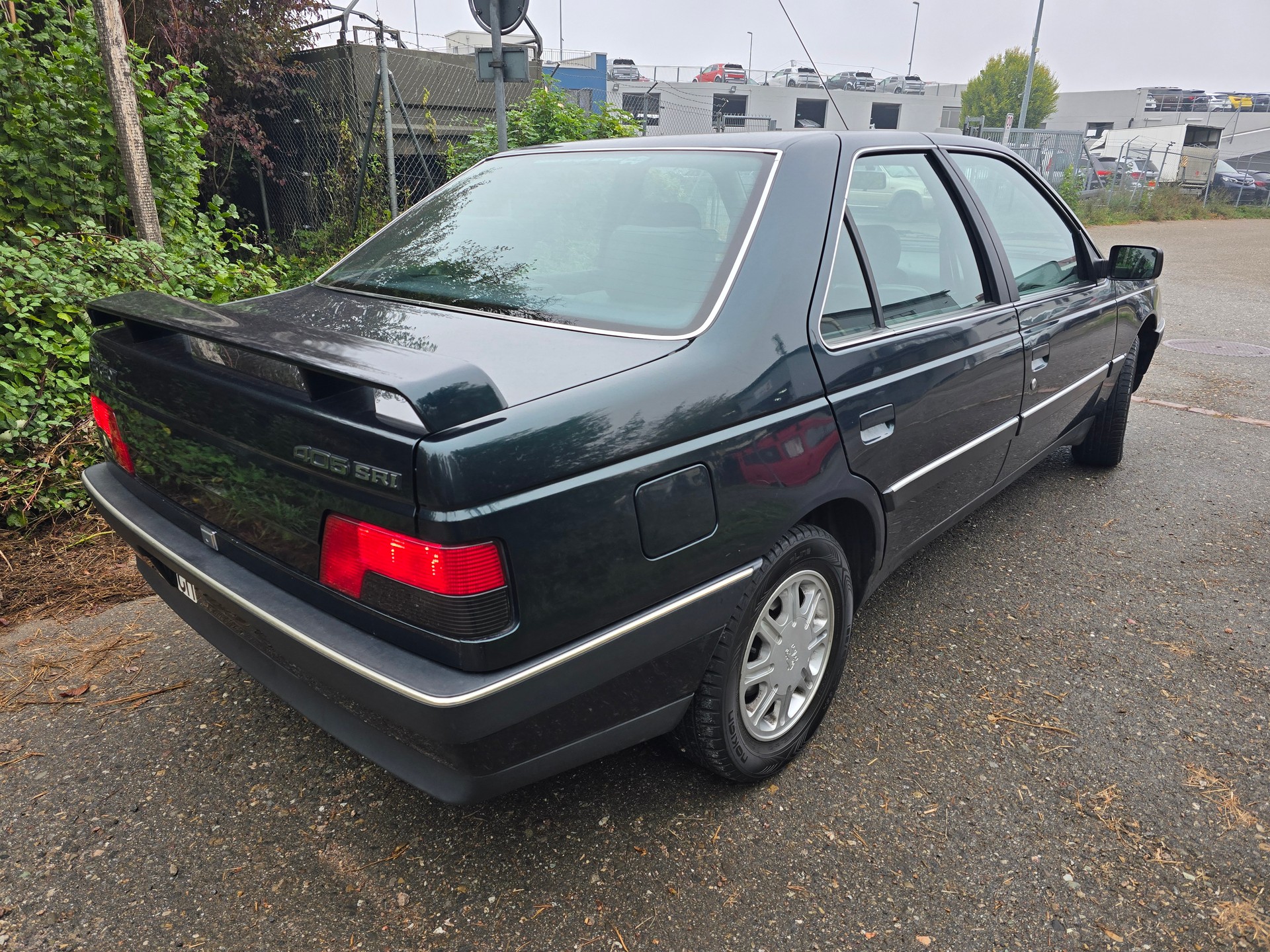 PEUGEOT 405 2.0 SRI Suisse-image-4