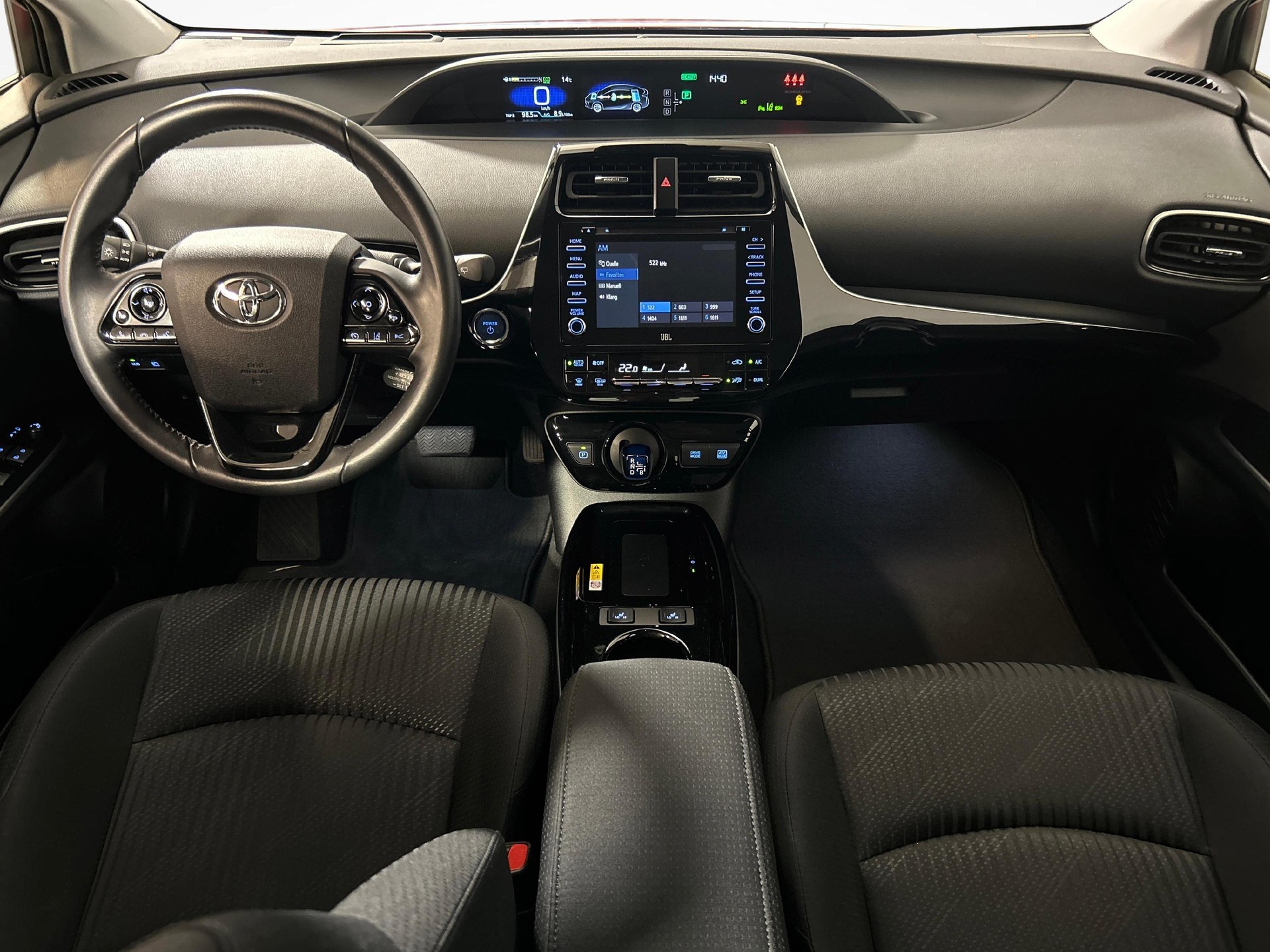 TOYOTA Prius 1.8 VVTi HSD Premium-image-6