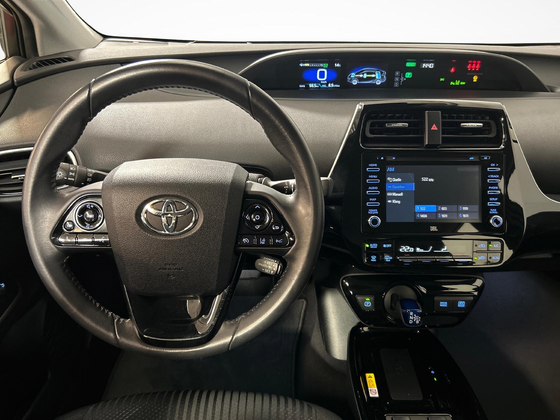 TOYOTA Prius 1.8 VVTi HSD Premium-image-5