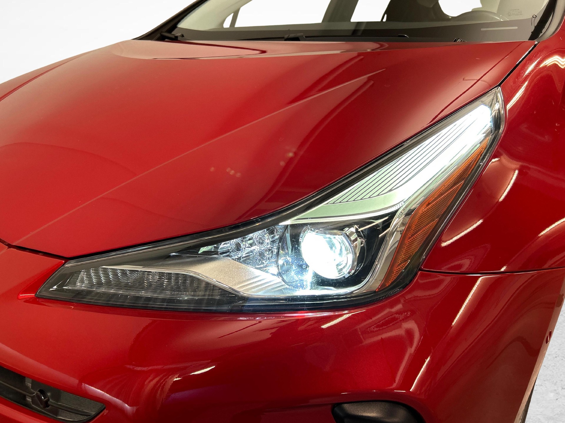 TOYOTA Prius 1.8 VVTi HSD Premium-image-13