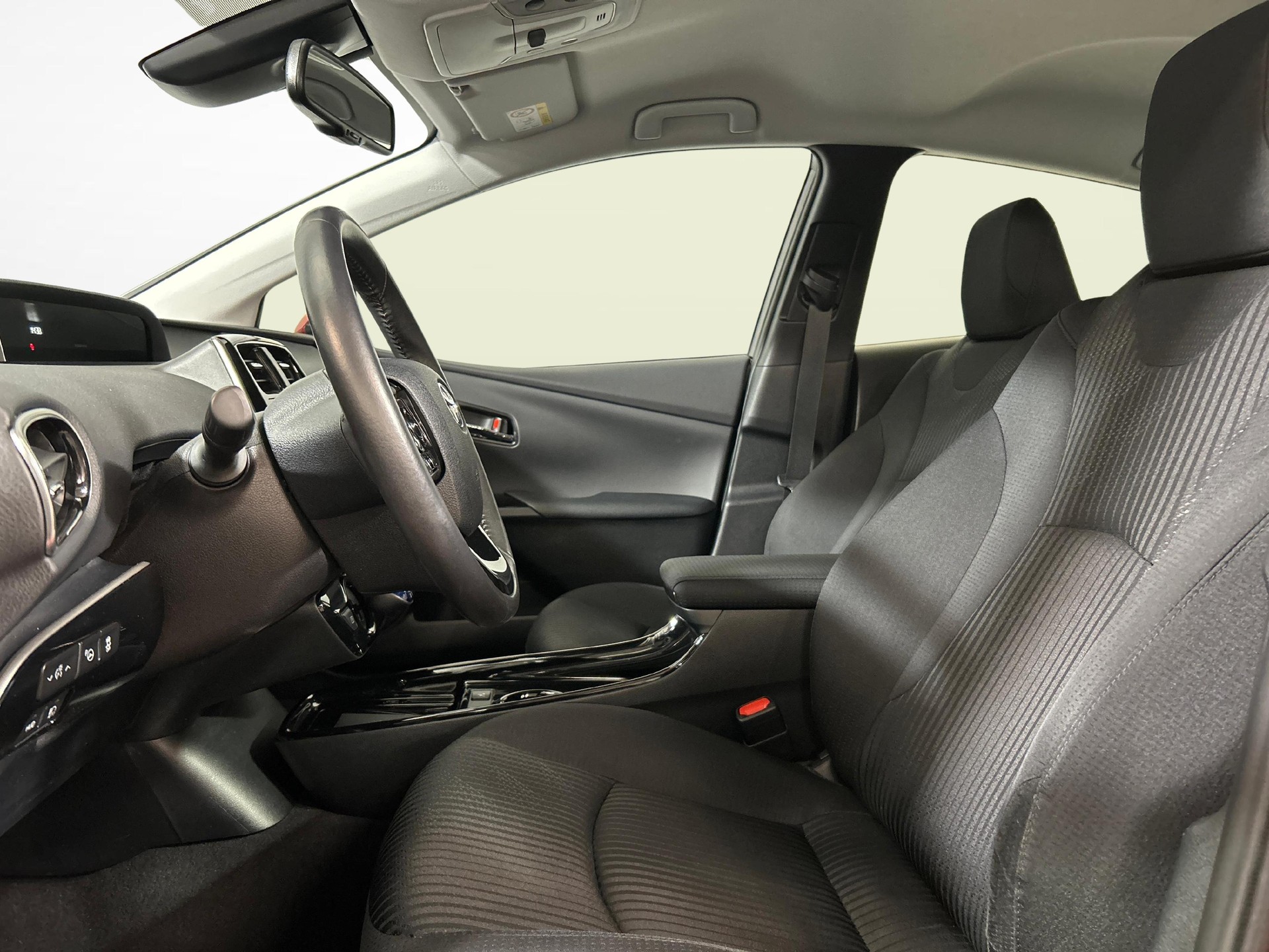 TOYOTA Prius 1.8 VVTi HSD Premium-image-2