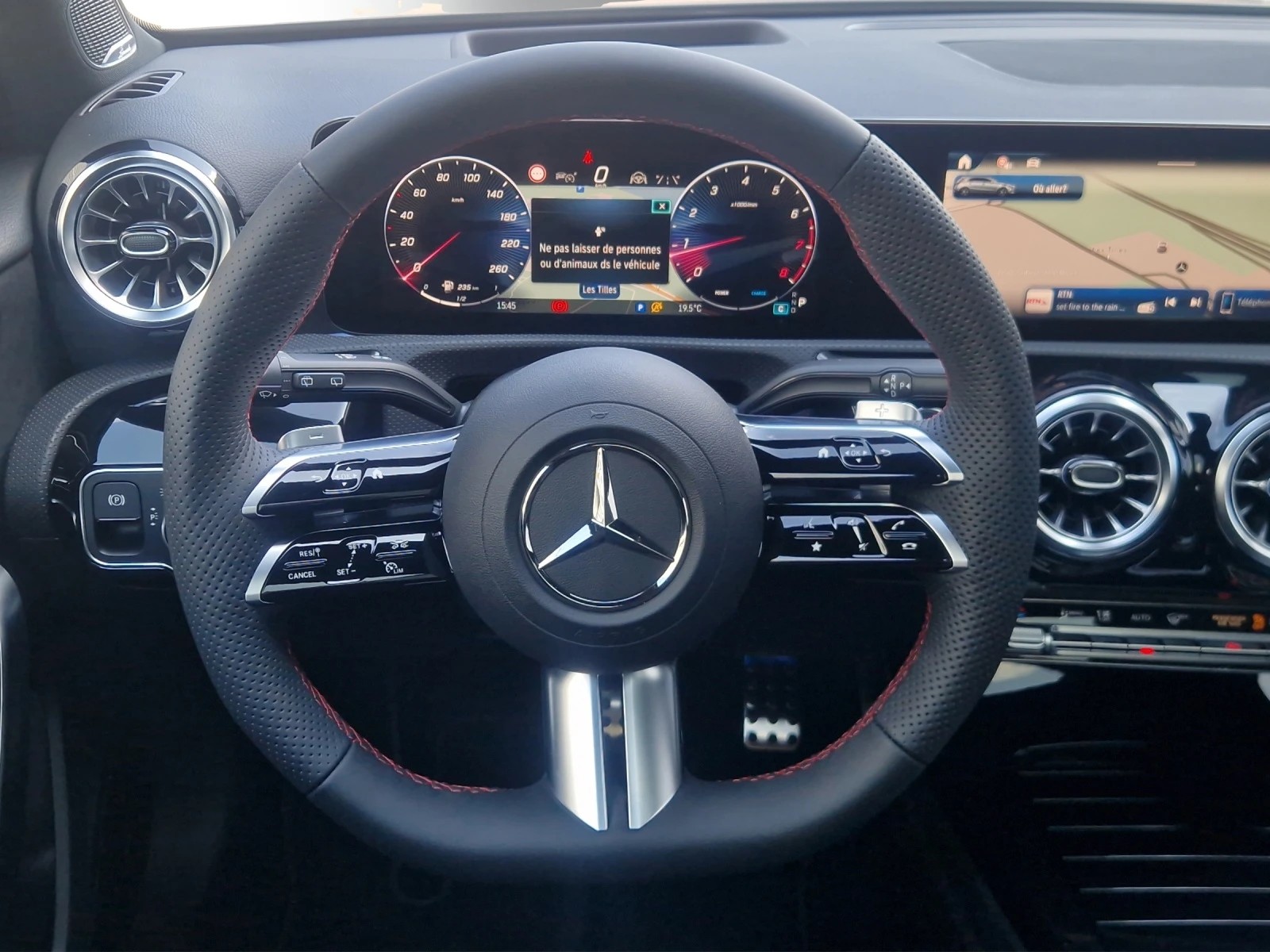 MERCEDES-BENZ A 220 4Matic 8G-DCT-image-6