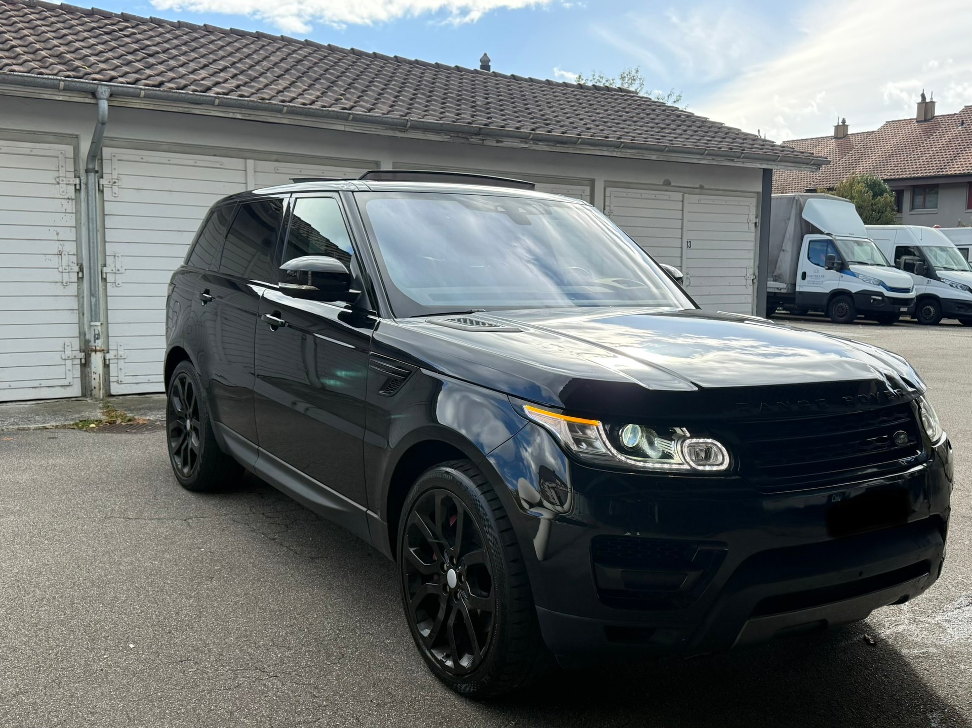 LAND ROVER Range Rover Sport 3.0 SDV6 Autobiography Automatic-image-1