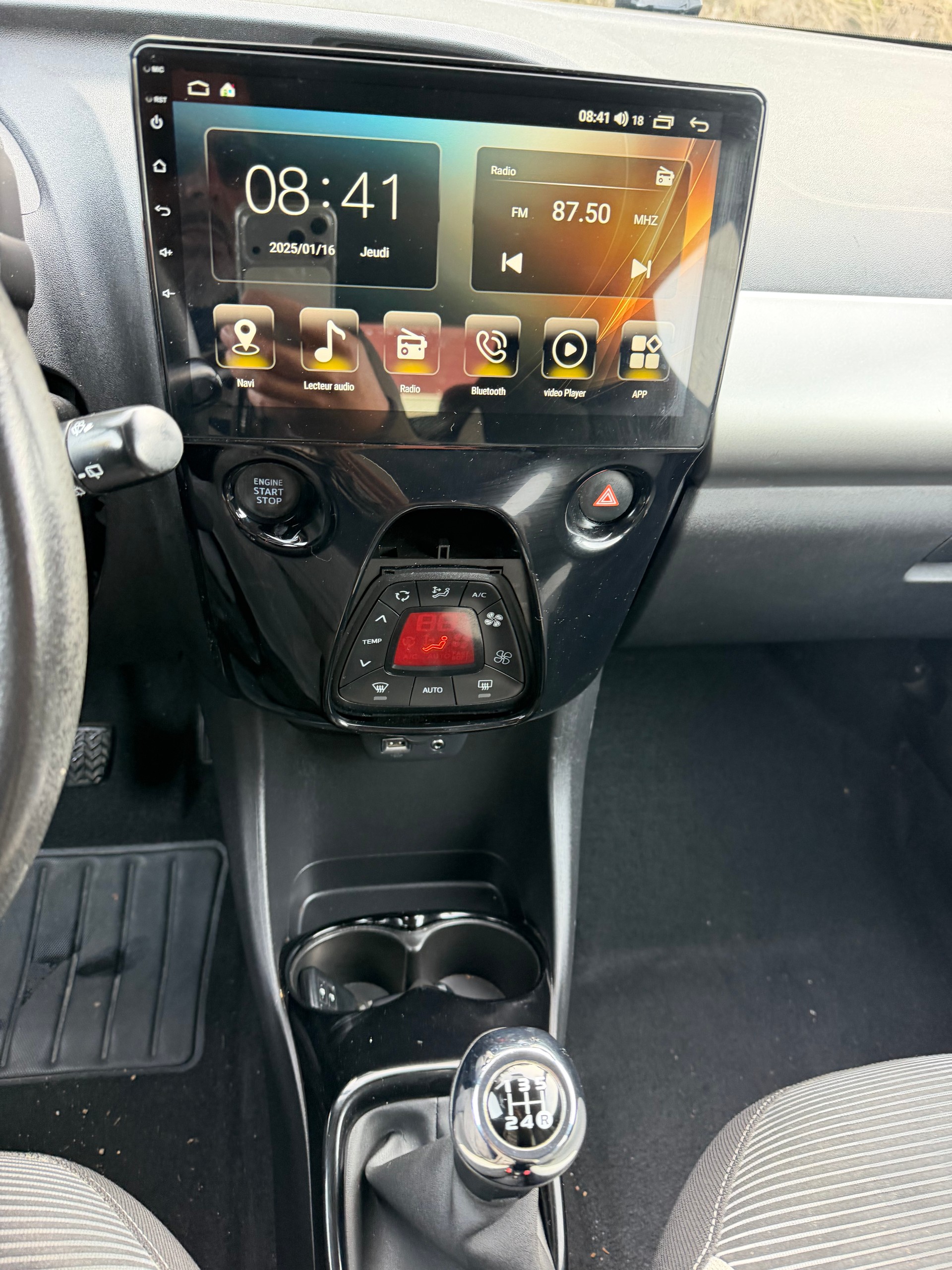 PEUGEOT 108 1.2 VTi Active-image-5