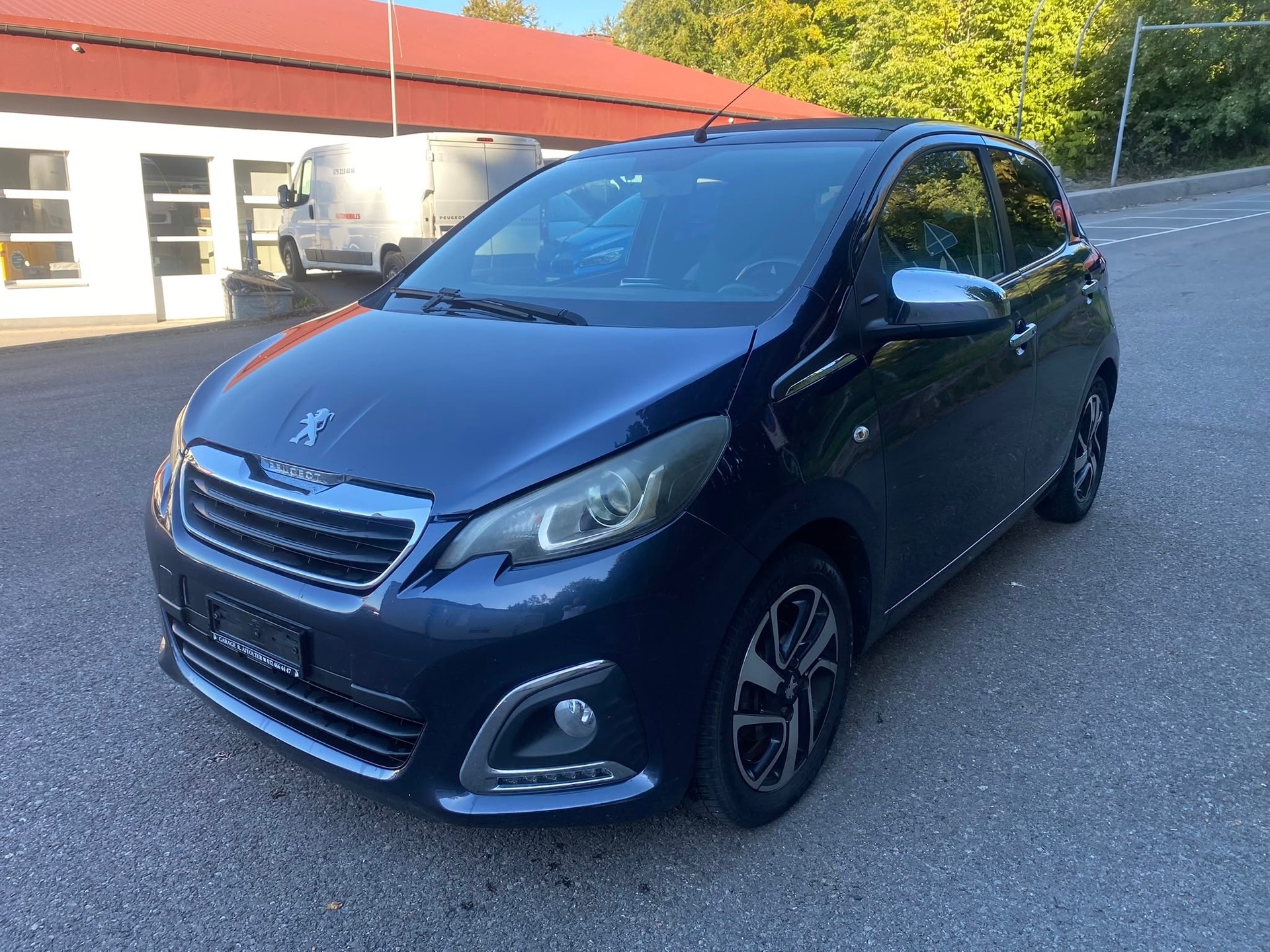 PEUGEOT 108 1.2 VTi Active-image-1