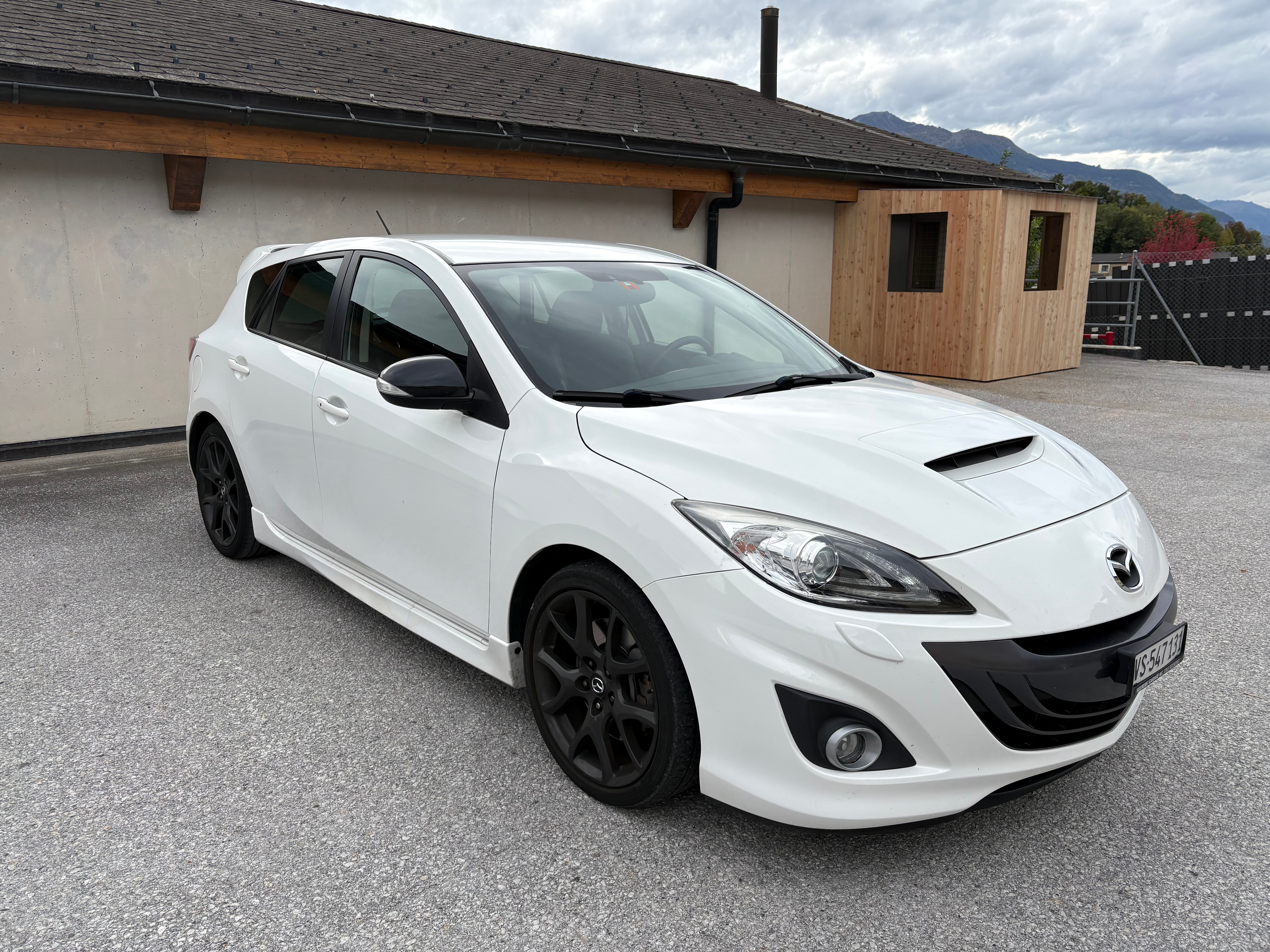Car photo