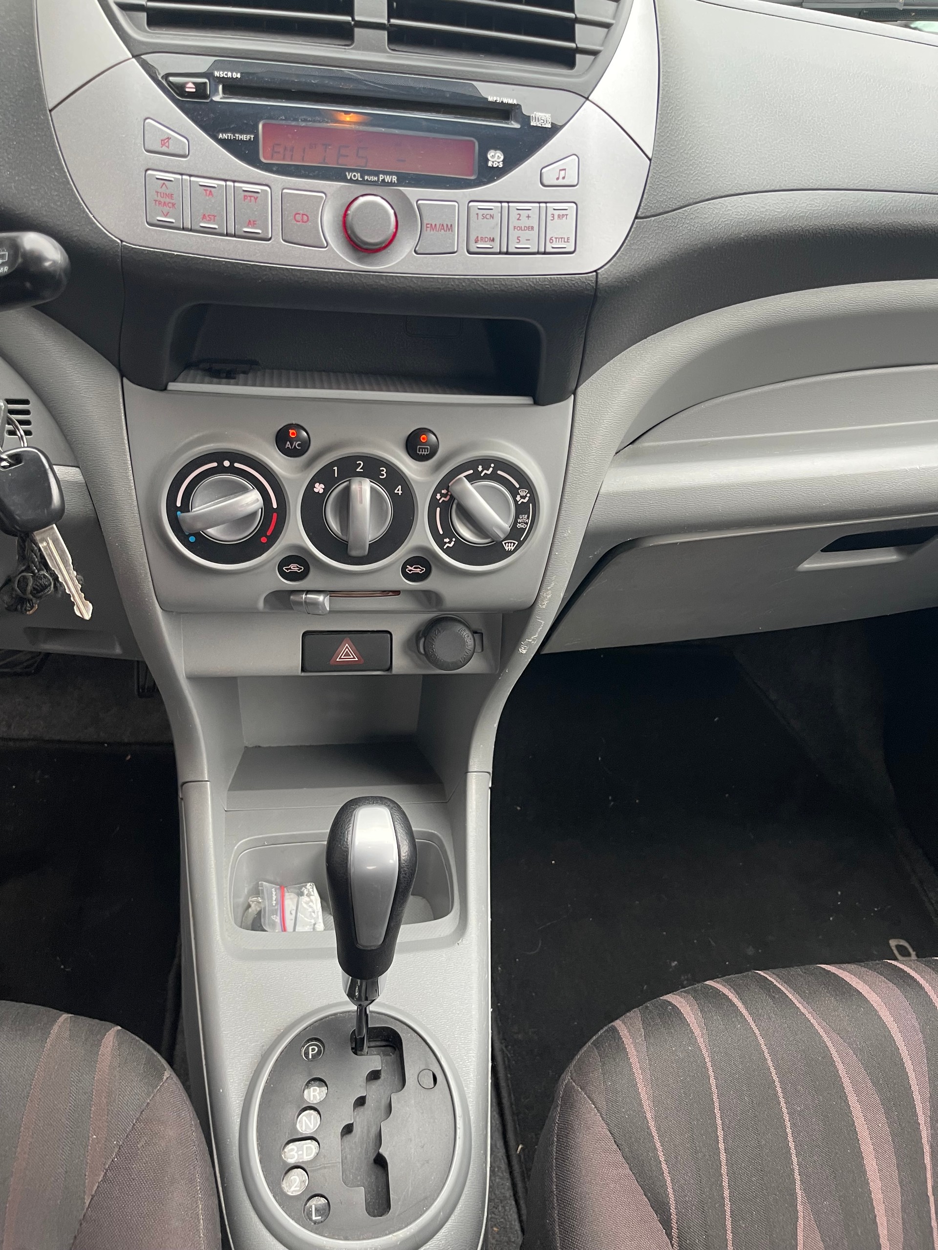 NISSAN Pixo 1.0 more Automatic-image-4