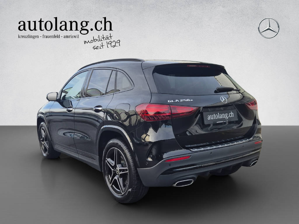 MERCEDES-BENZ GLA 250 e AMG Line-image-3