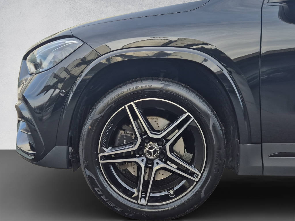 MERCEDES-BENZ GLA 250 e AMG Line-image-6