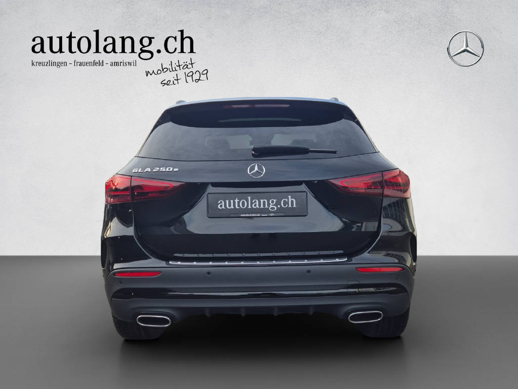 MERCEDES-BENZ GLA 250 e AMG Line-image-14