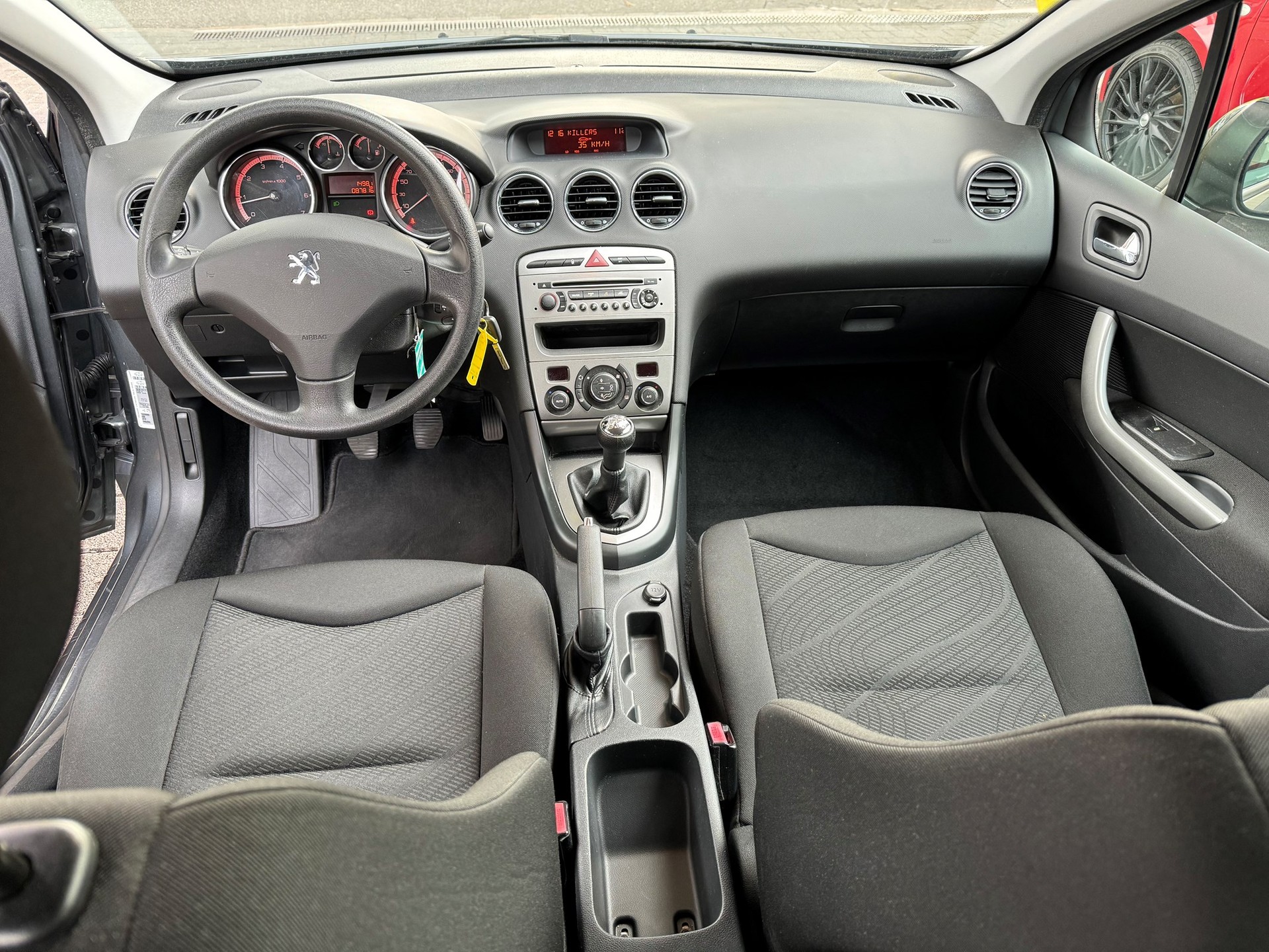 PEUGEOT 308 1.4 16V VTI Trendy-image-4
