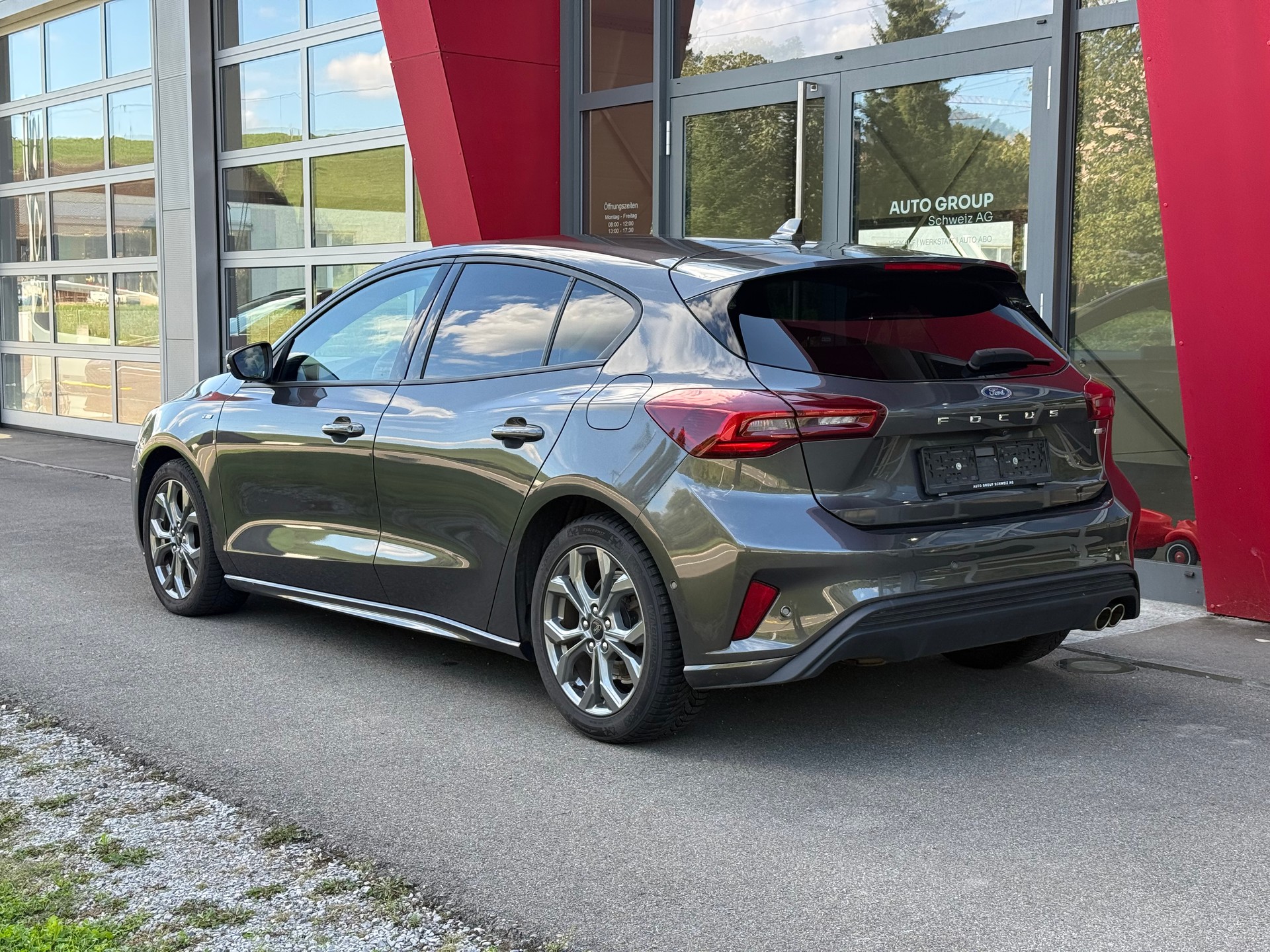 FORD Focus 1.0 MHEV ST-Line LEASING AB 245.66 CHF / MONAT-showroom-element-2