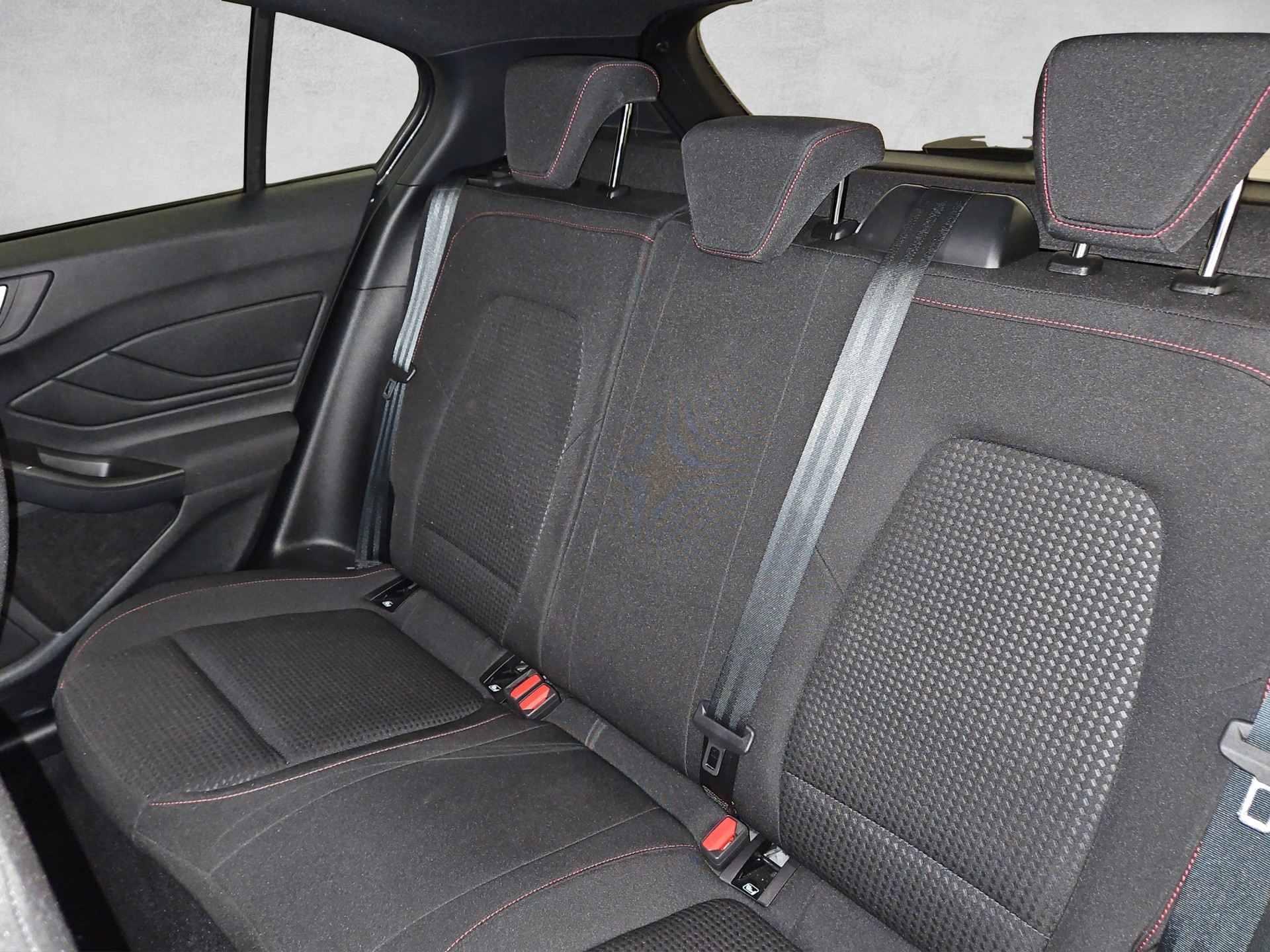 FORD Focus 1.0 MHEV ST-Line Automat-image-9