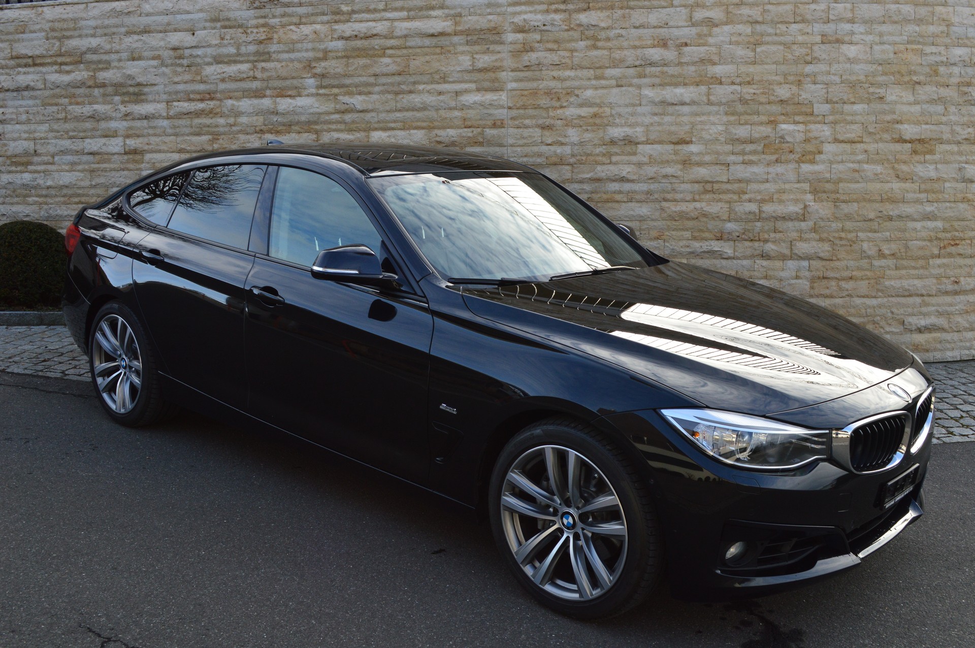 BMW 335i GT xDrive Sport Line Steptronic-image-2