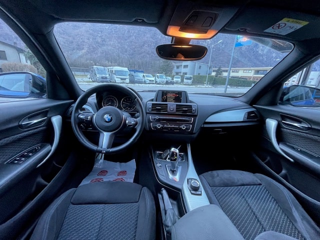 BMW 116i Sport Line Steptronic-image-9